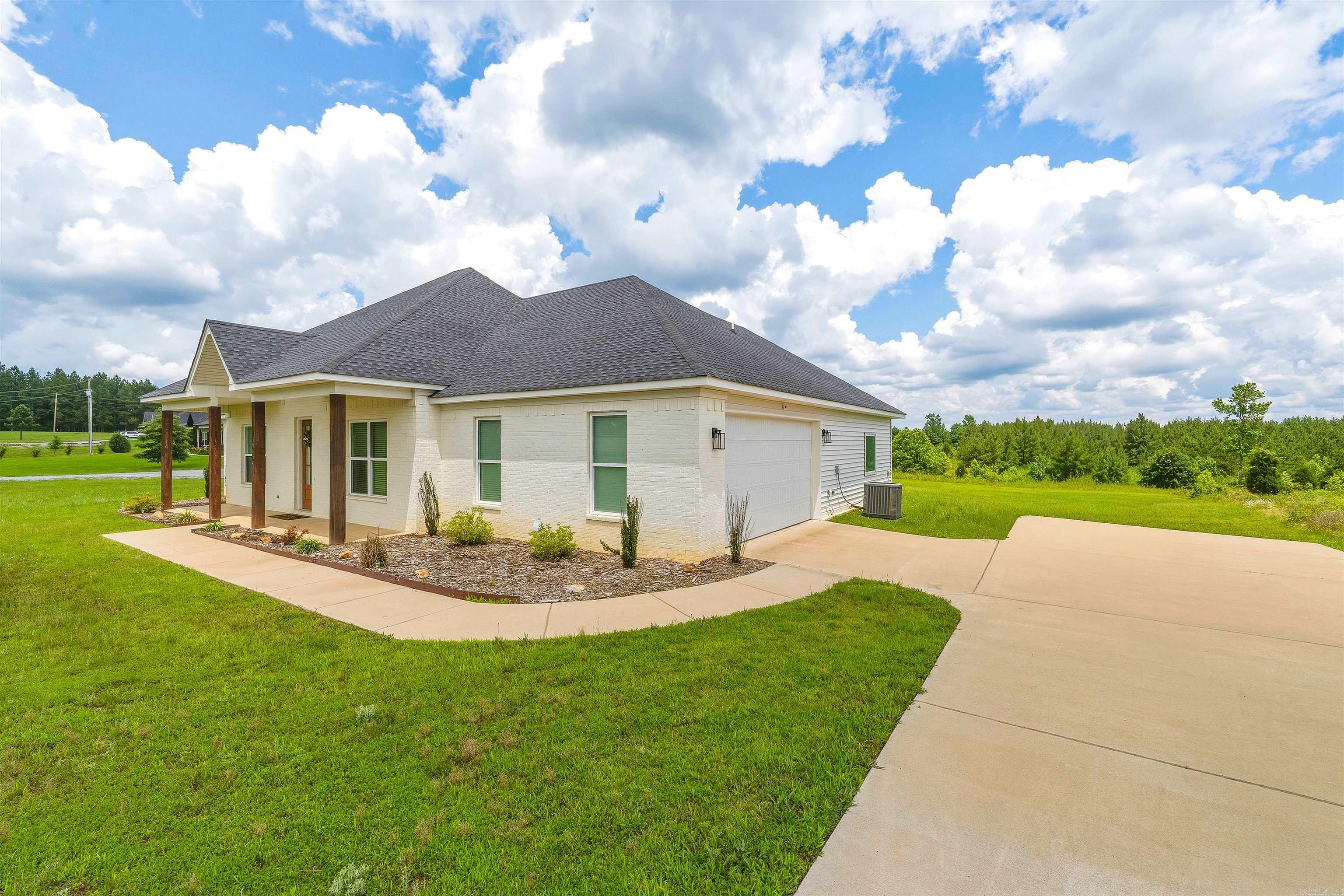 10634 Gunter Loop Property Photo 3