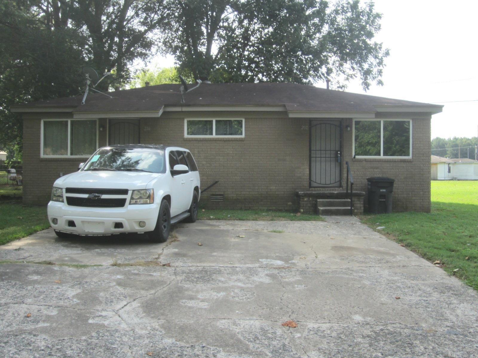 208-210 Smart Street Property Photo 1