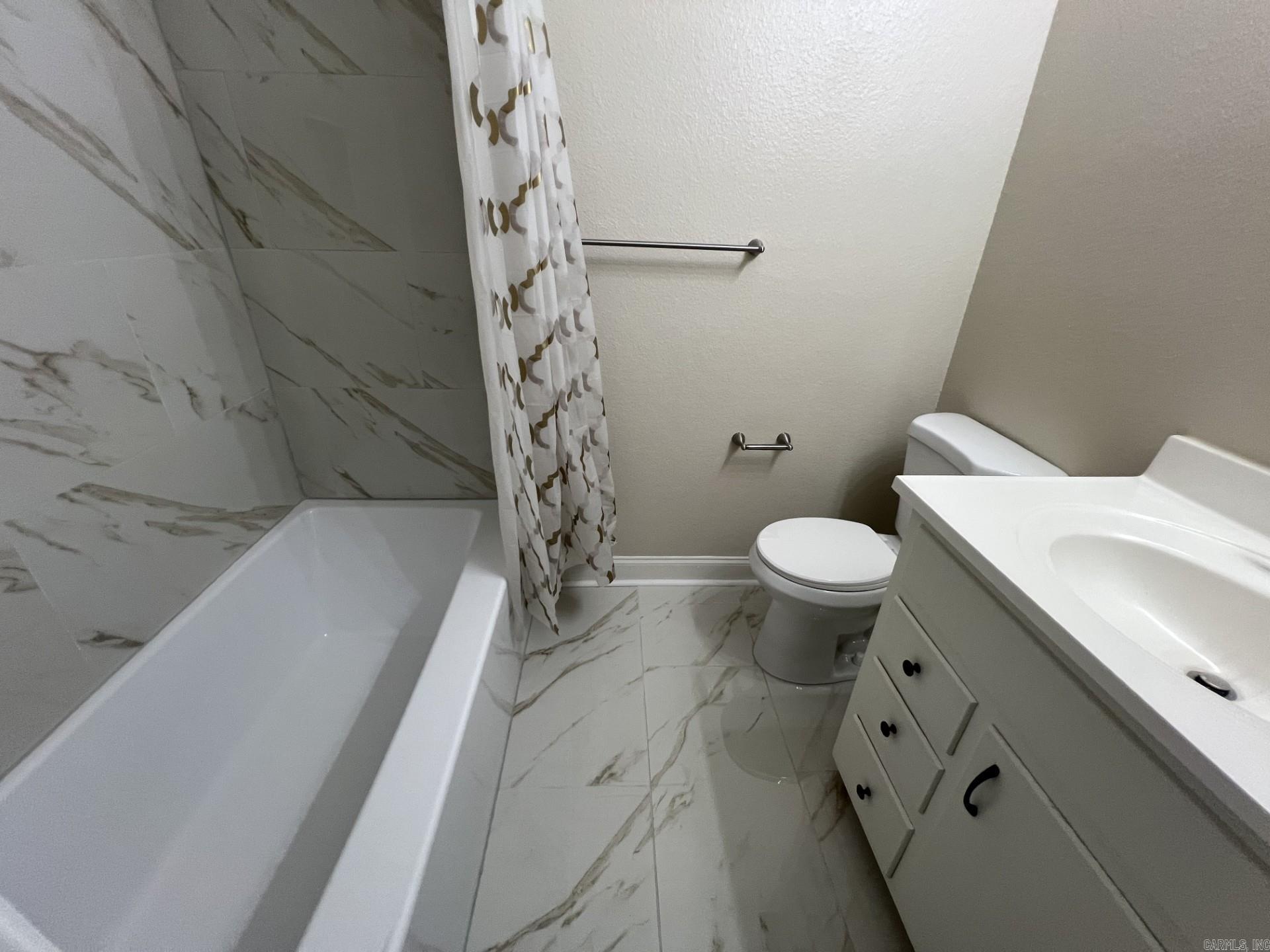 1024 Welch Street Property Photo 3