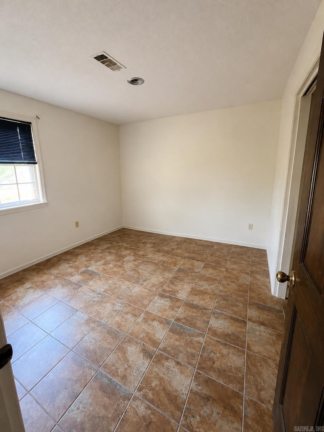 125 Leewood Drive Property Photo 6