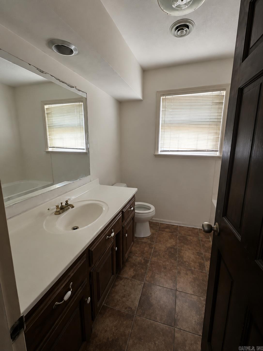 125 Leewood Drive Property Photo 7