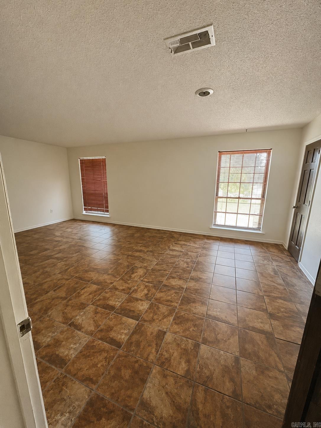 125 Leewood Drive Property Photo 11