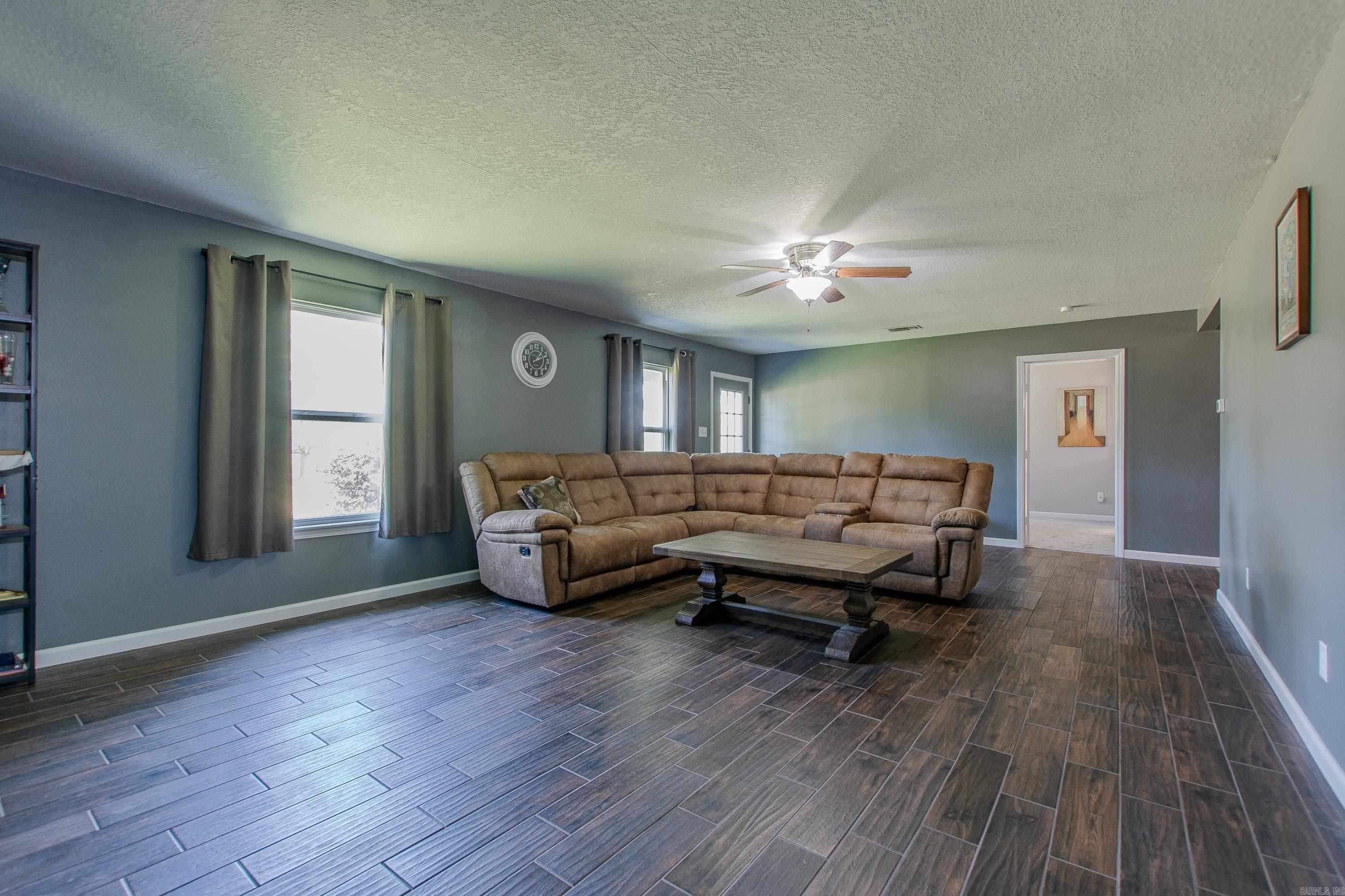 17 S Highway 369 Property Photo 5