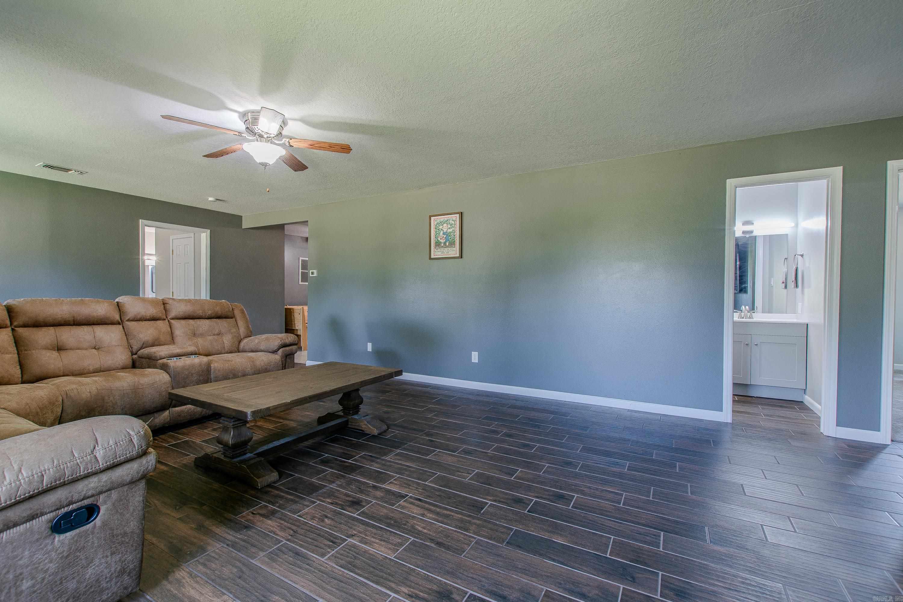 17 S Highway 369 Property Photo 7