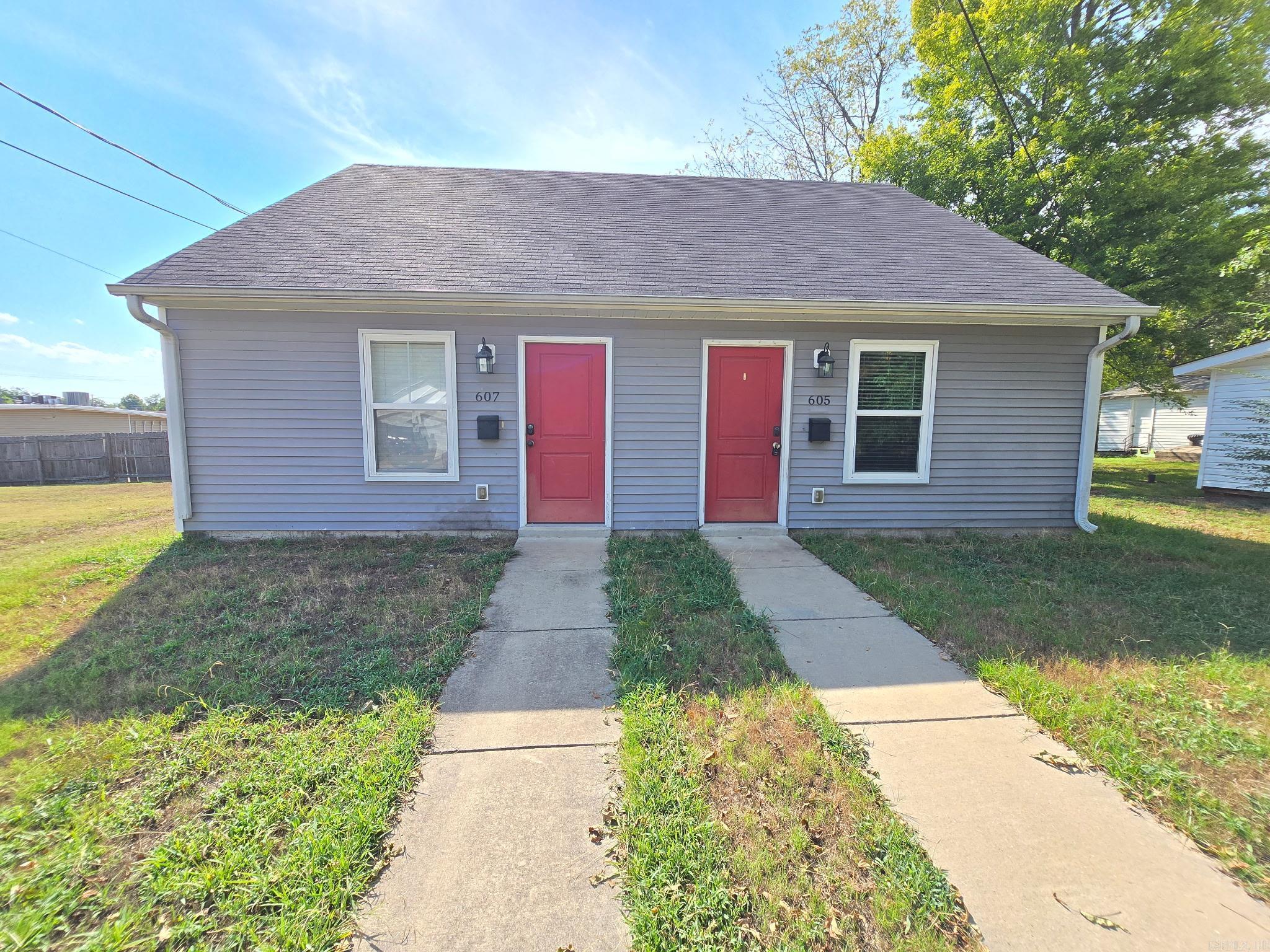 605 S First Street Property Photo 1