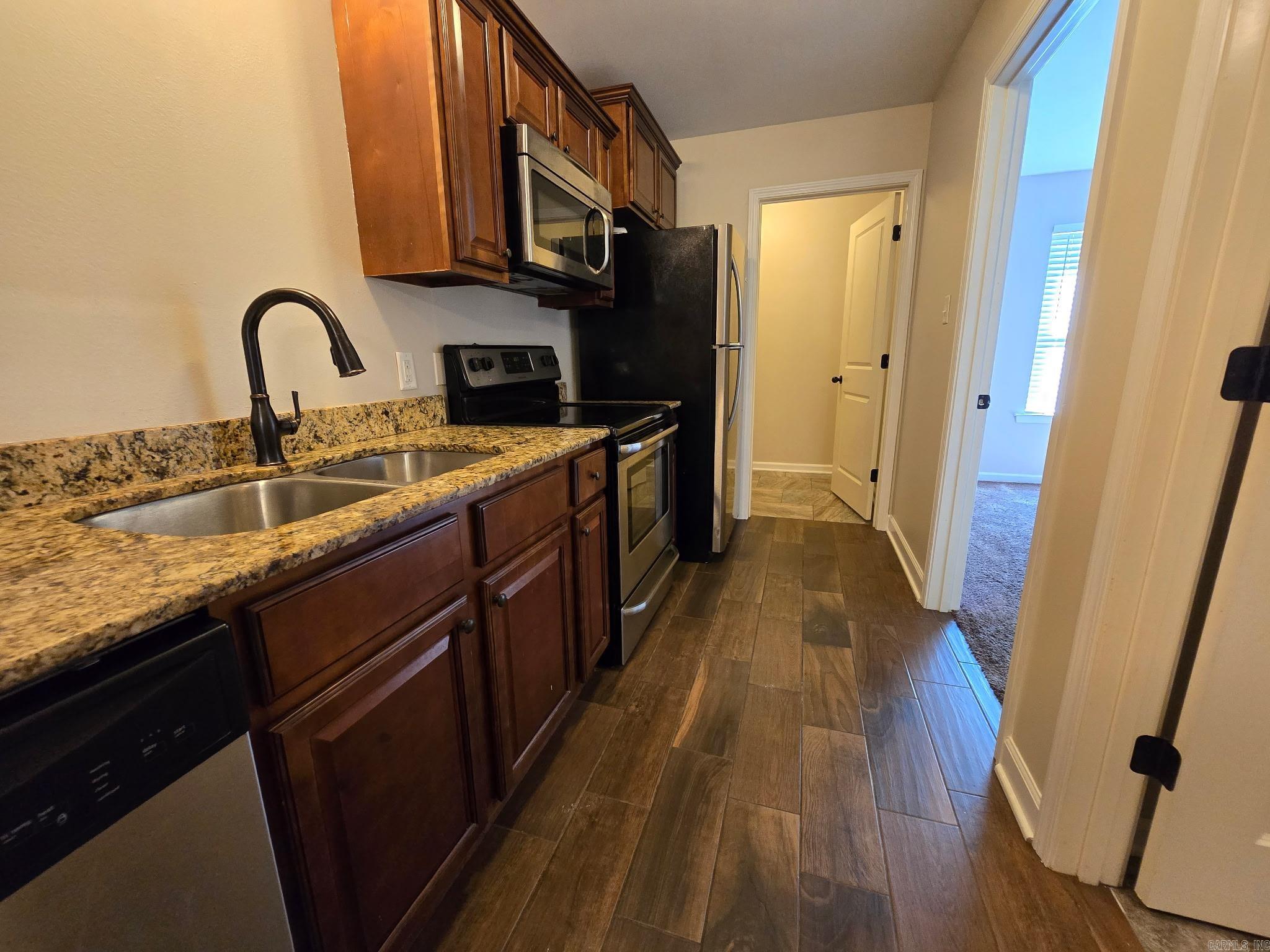 605 S First Street Property Photo 3