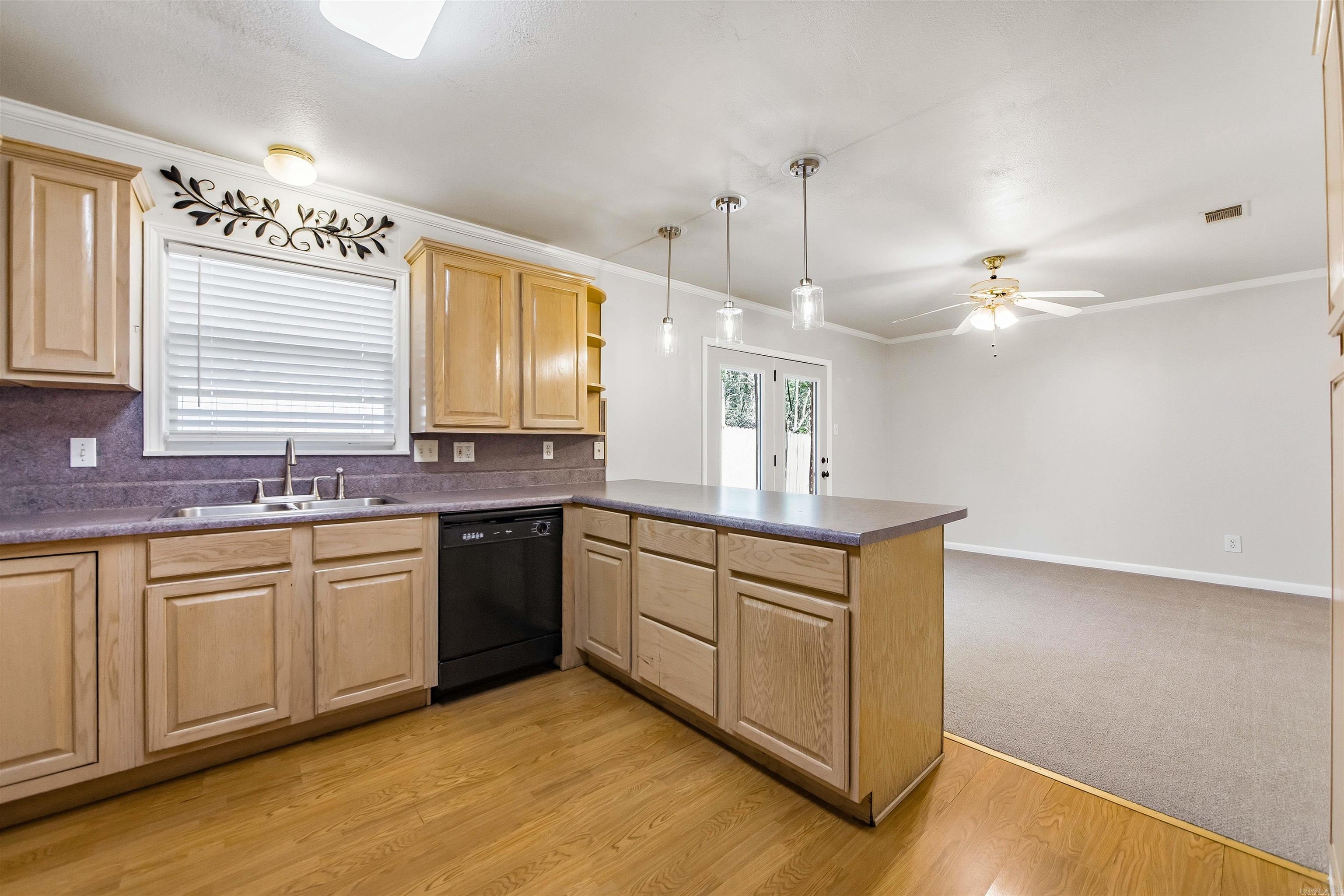 1600 Florida Avenue Property Photo 13