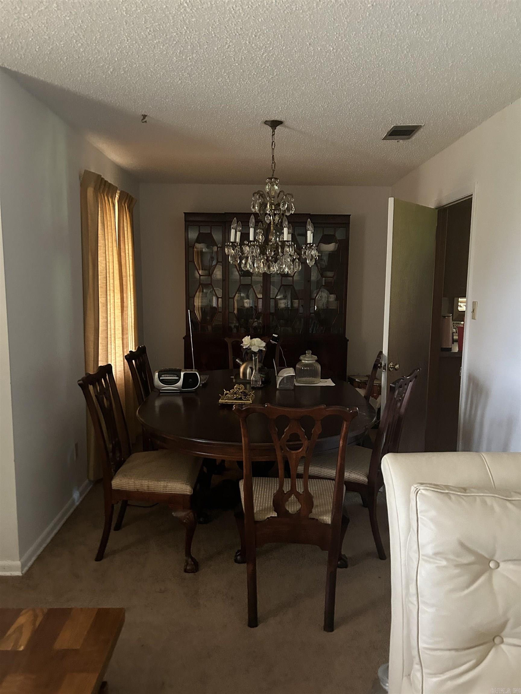 104 Falls Street Property Photo 6