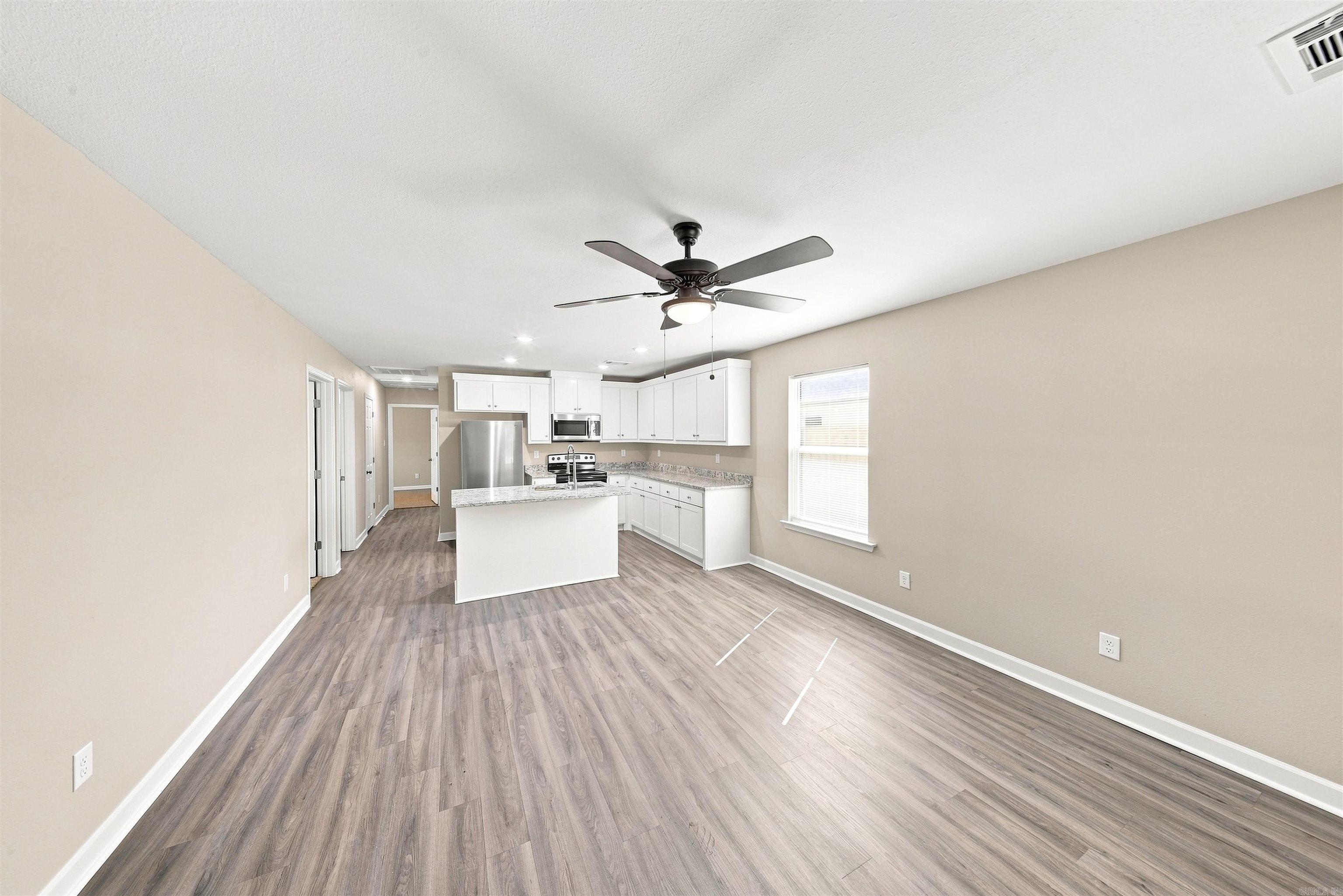 4209.5 Rogers St Property Photo 10