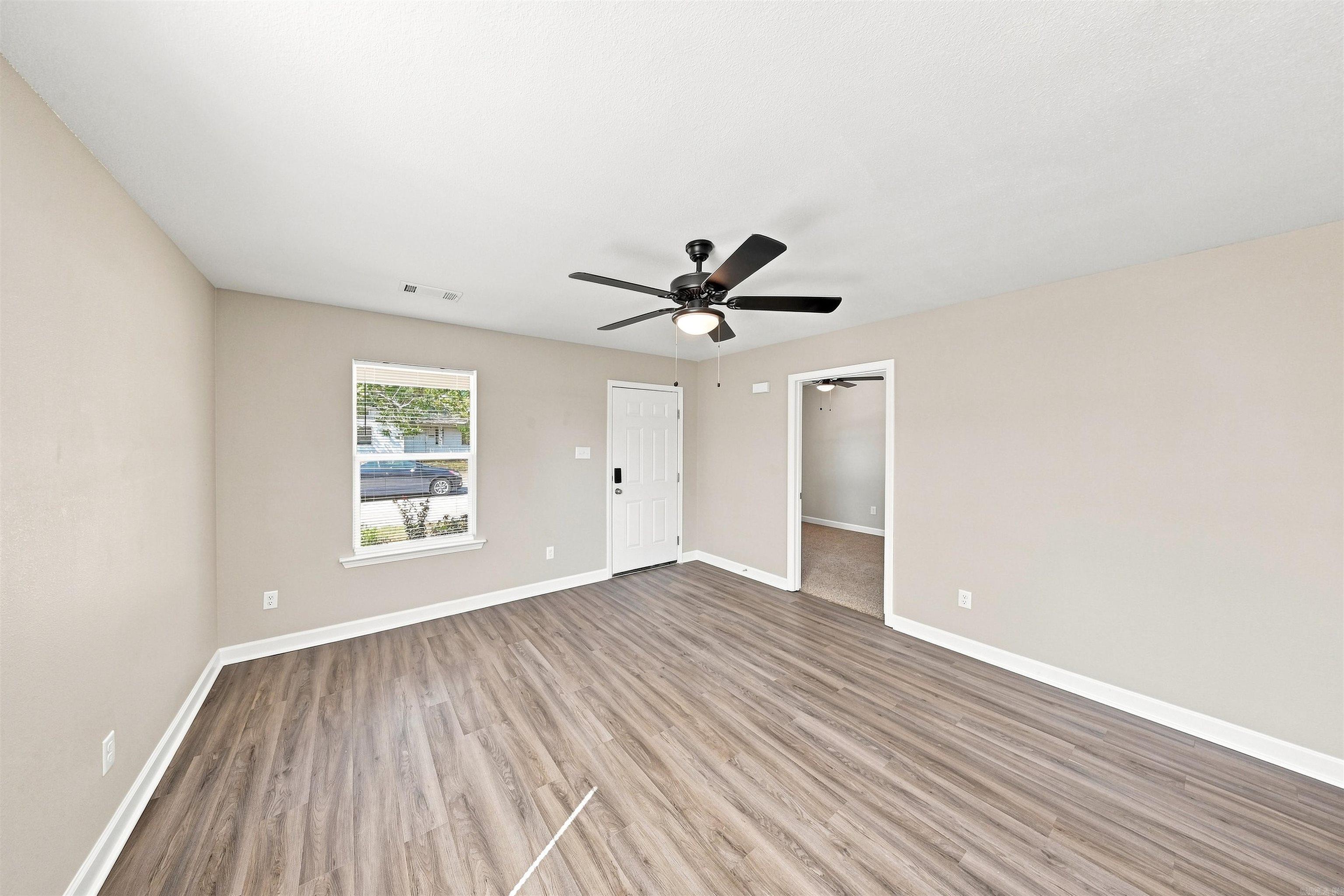 4209.5 Rogers St Property Photo 12