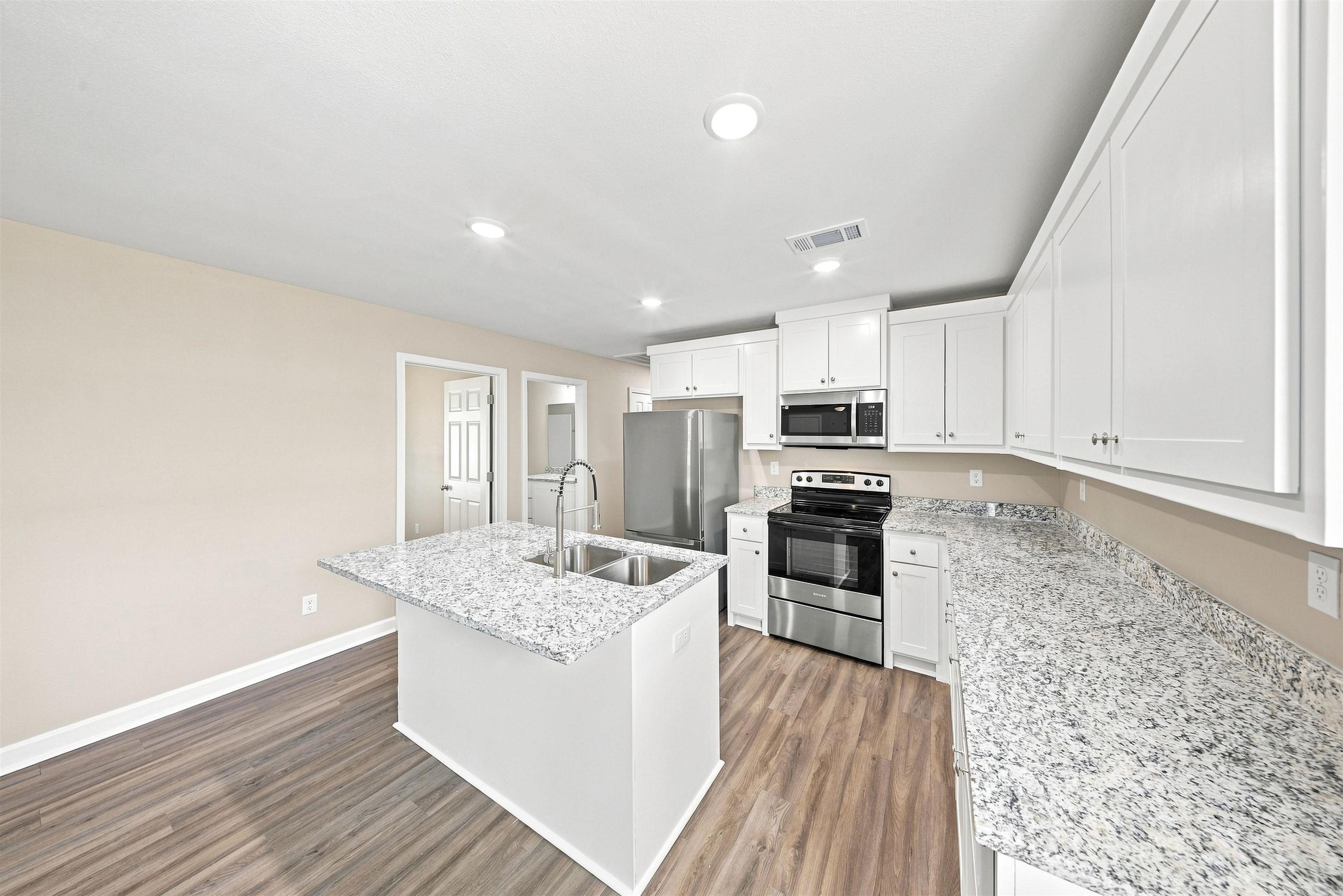 4209.5 Rogers St Property Photo 16