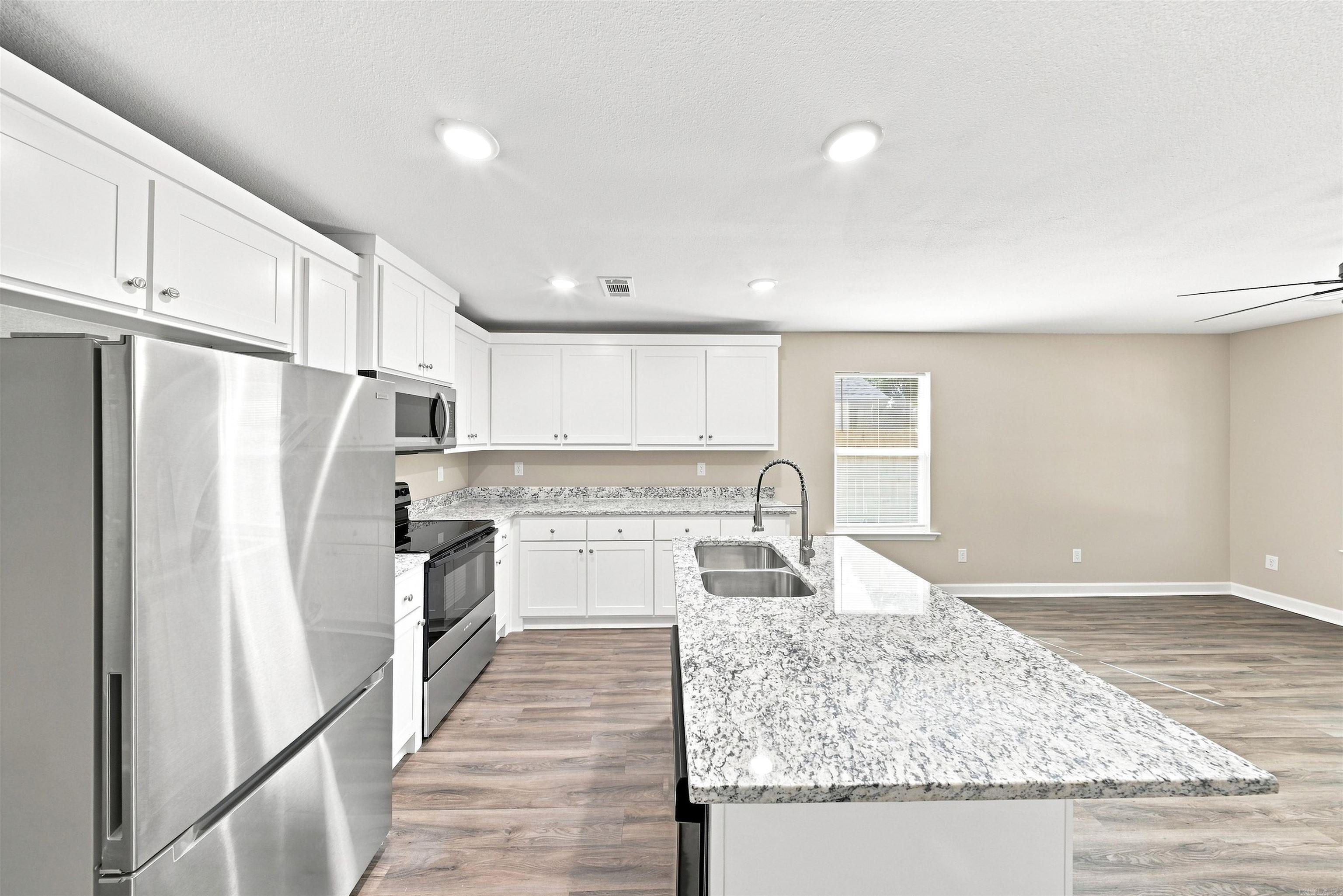 4209.5 Rogers St Property Photo 17