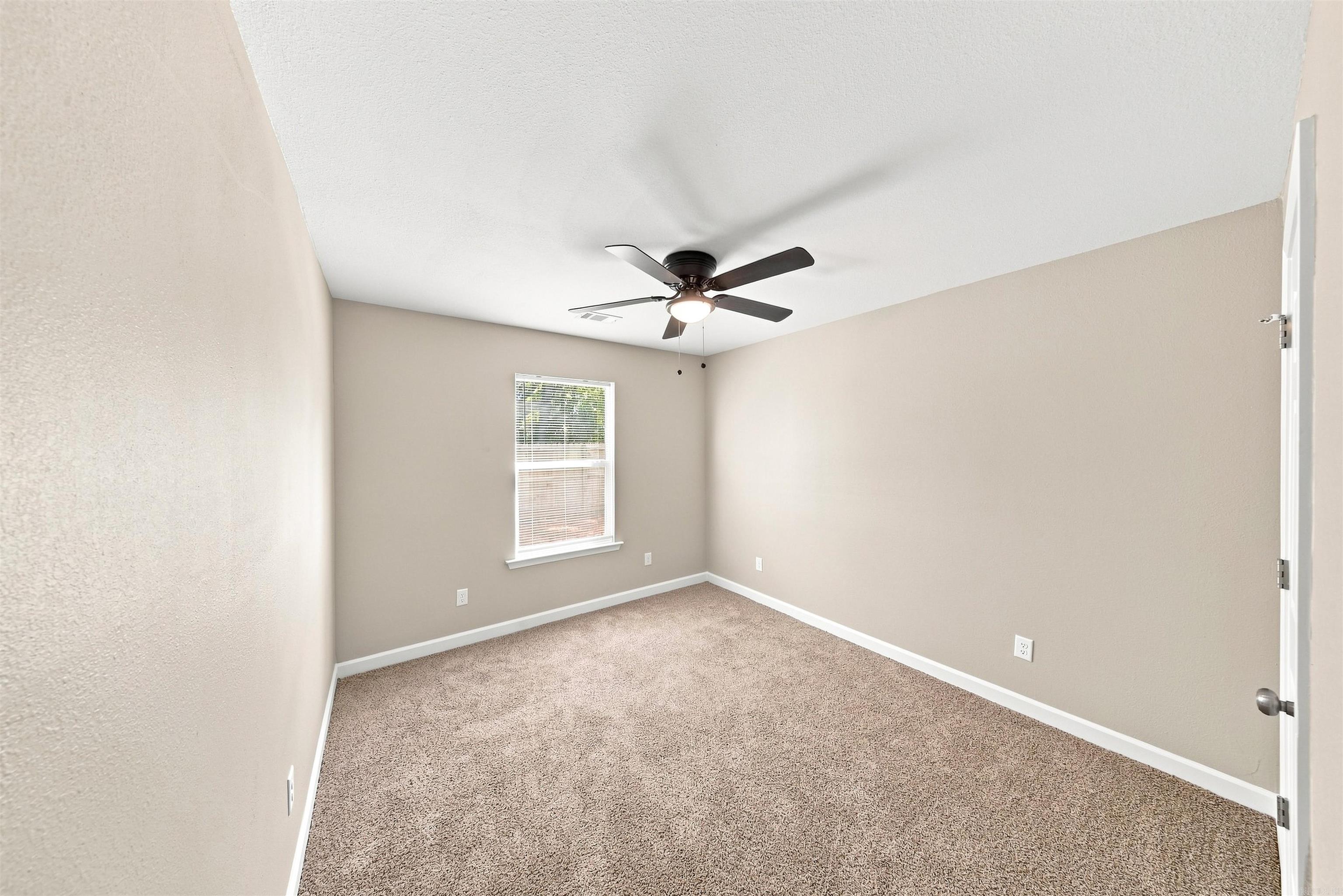 4209.5 Rogers St Property Photo 20