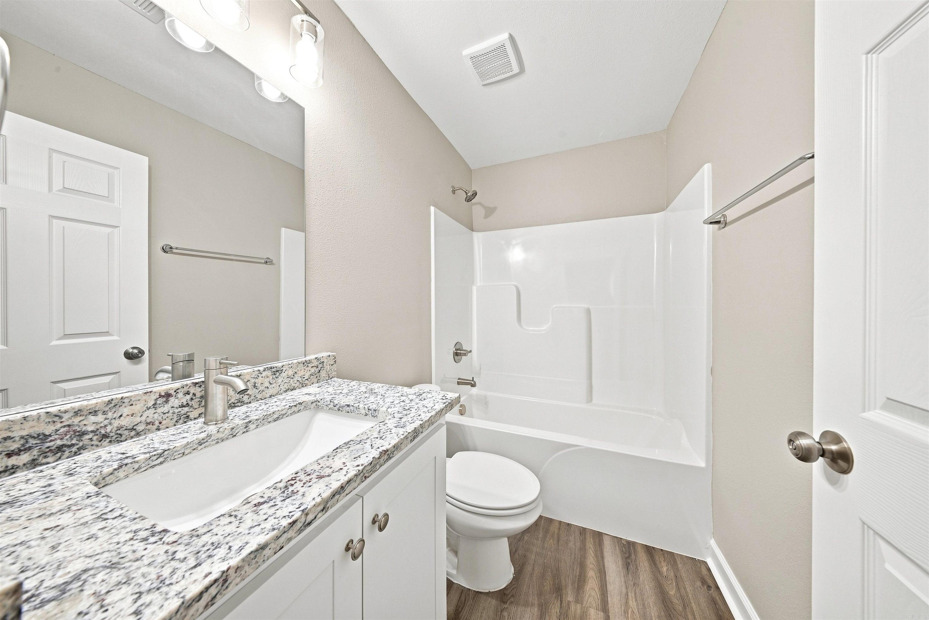 4209.5 Rogers St Property Photo 24