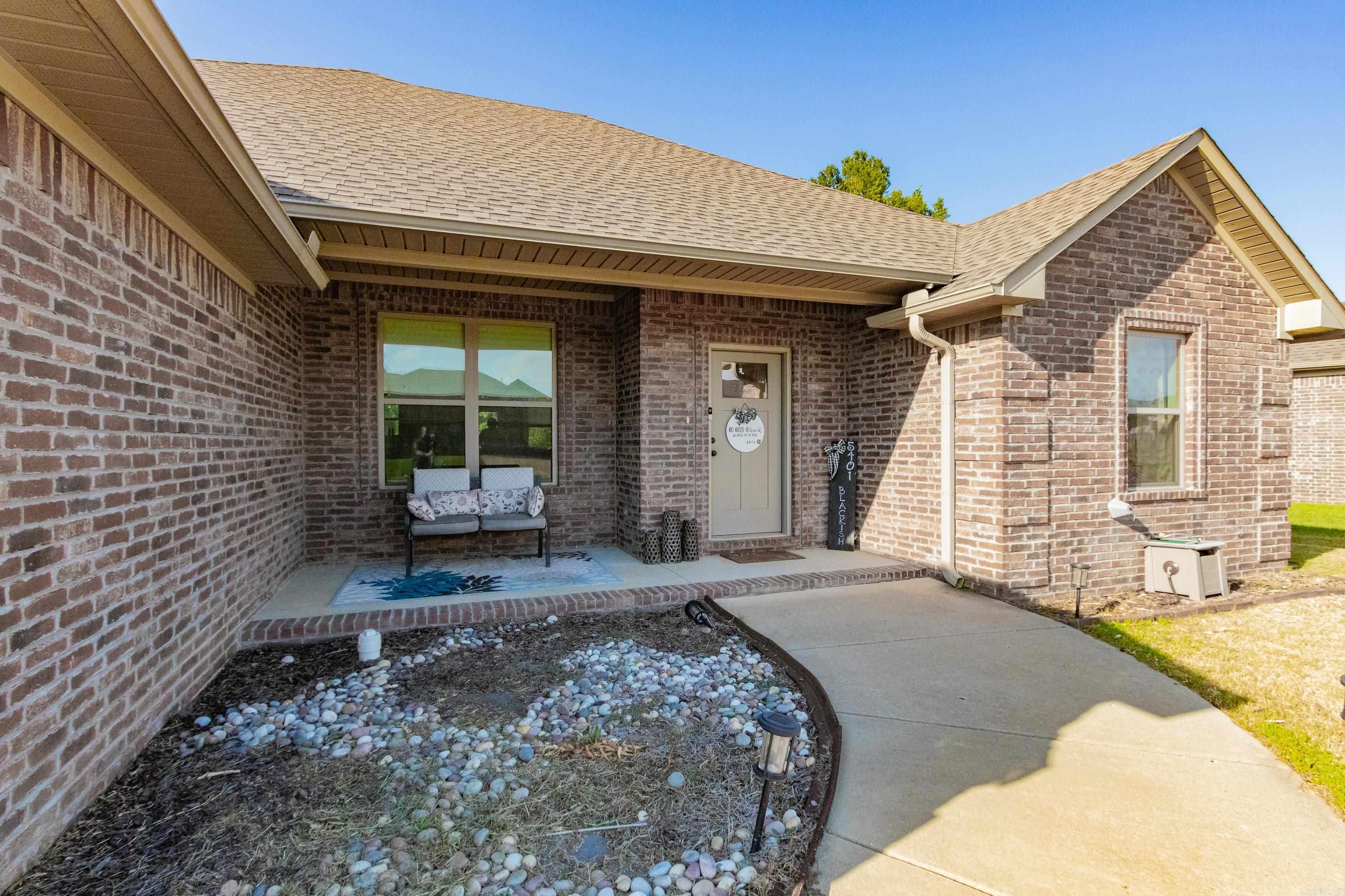 5401 Rope Trail Property Photo 6