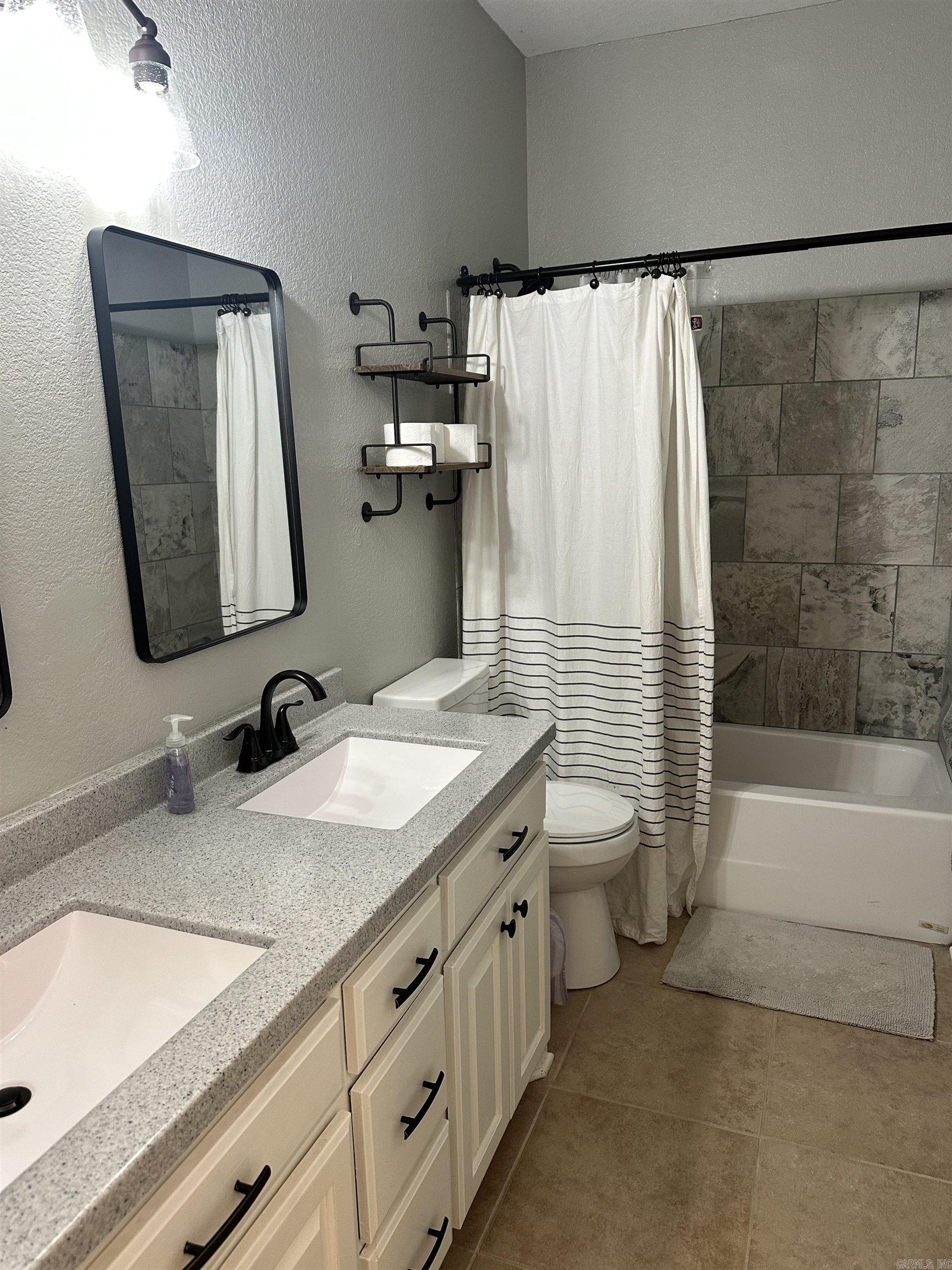 122 Chambers Point A Property Photo 17