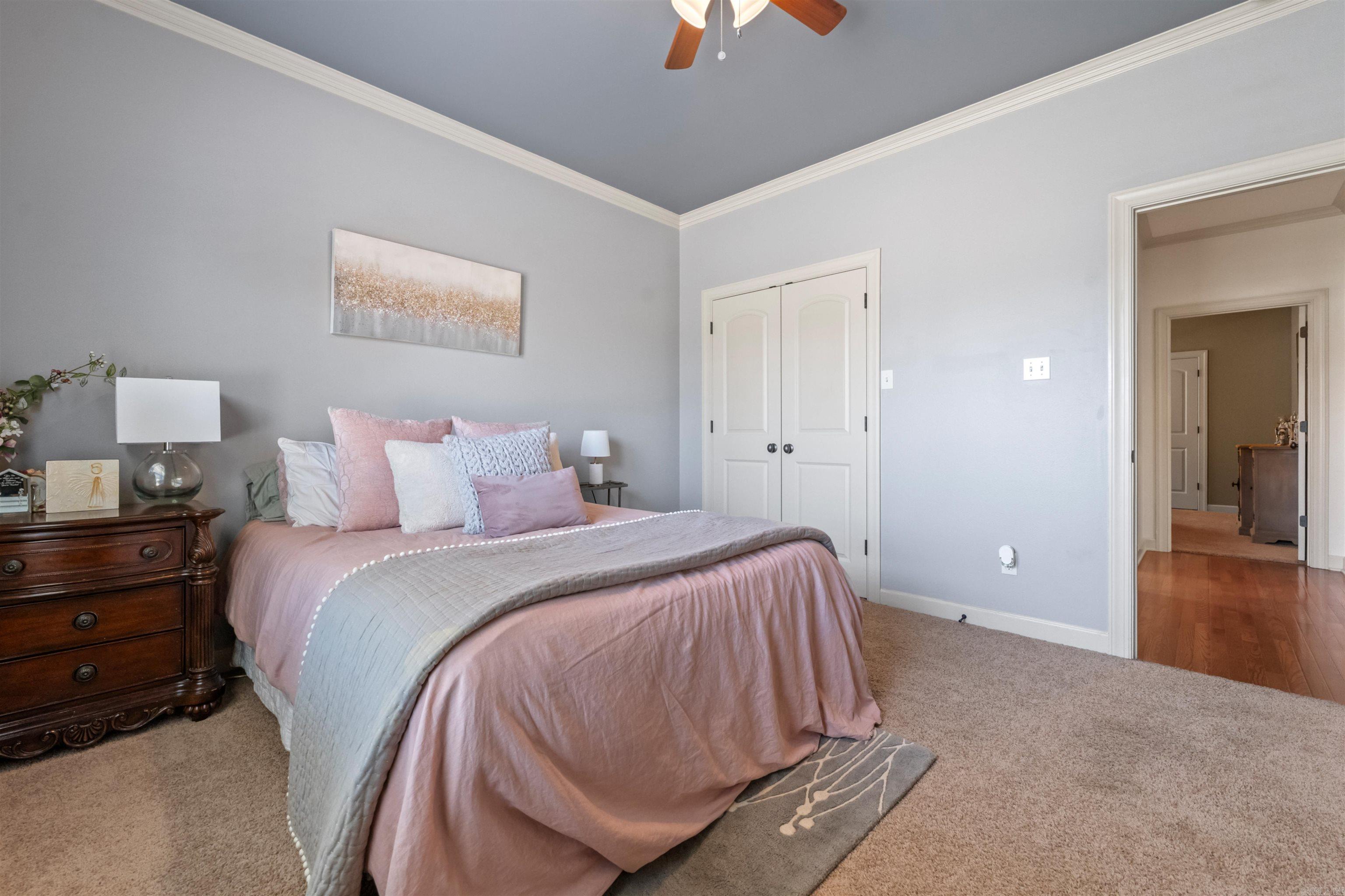 14 Epernay Cir Property Photo 6