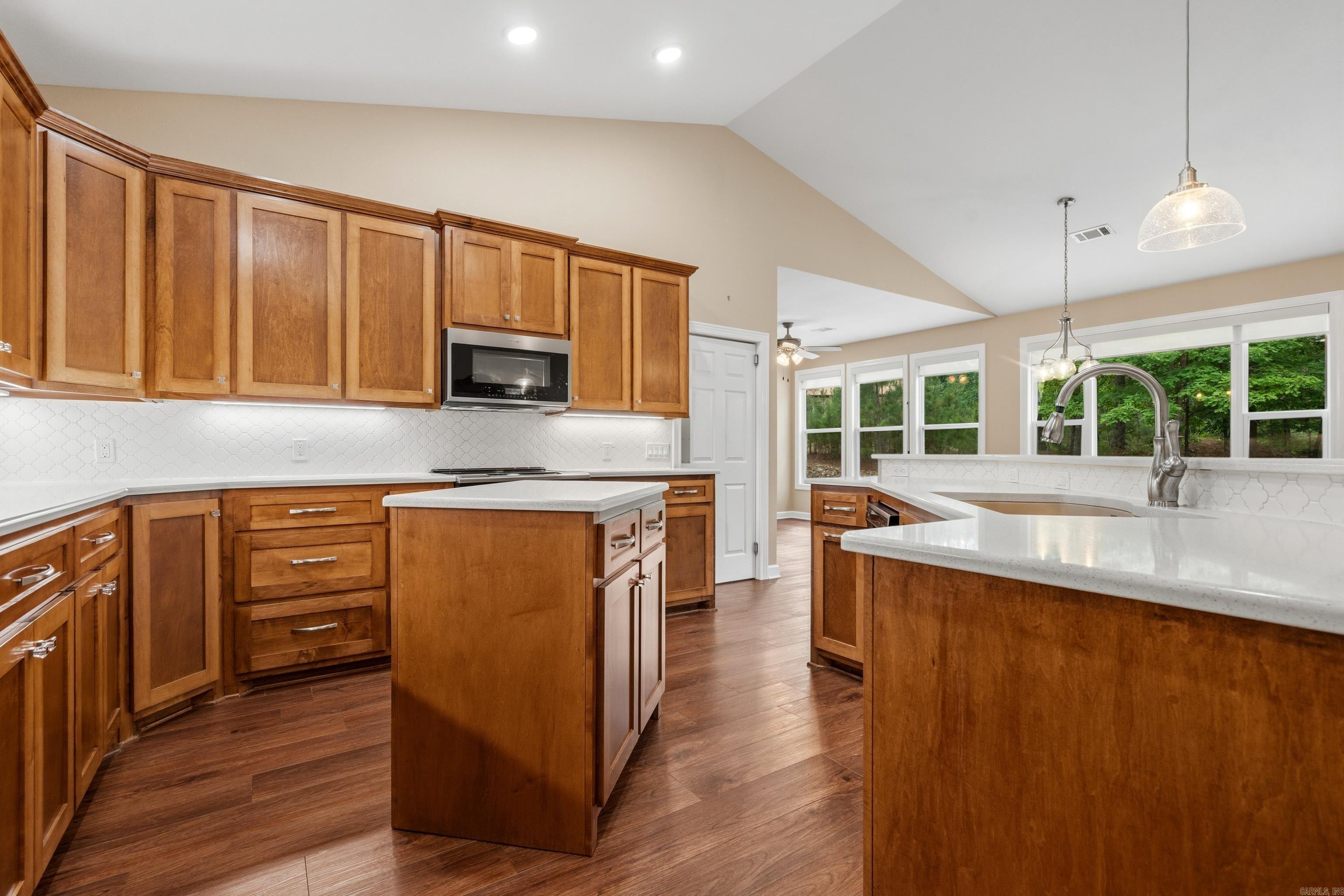 30 Jardin Way Property Photo 15