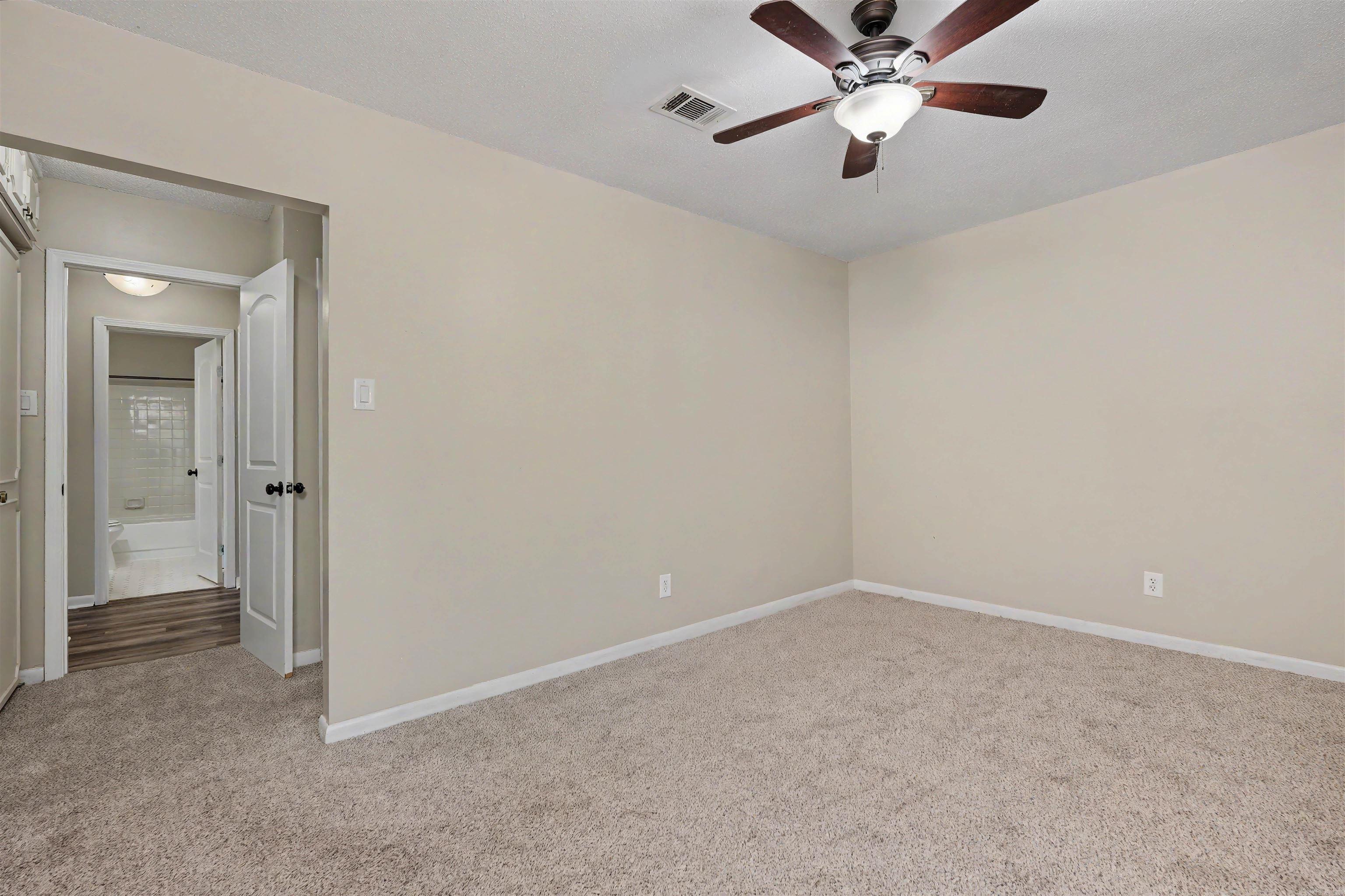 518 Green Mountain Circle 16 Property Photo 13