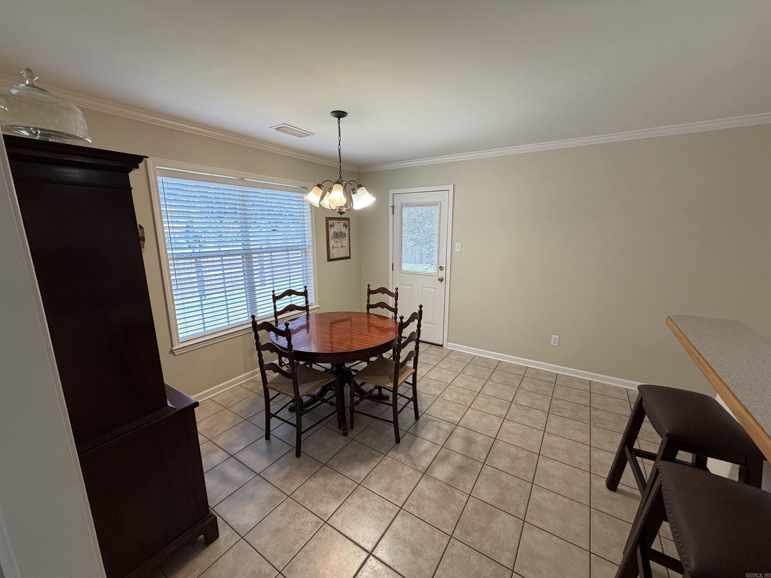 10048 Farris Ave Property Photo 7