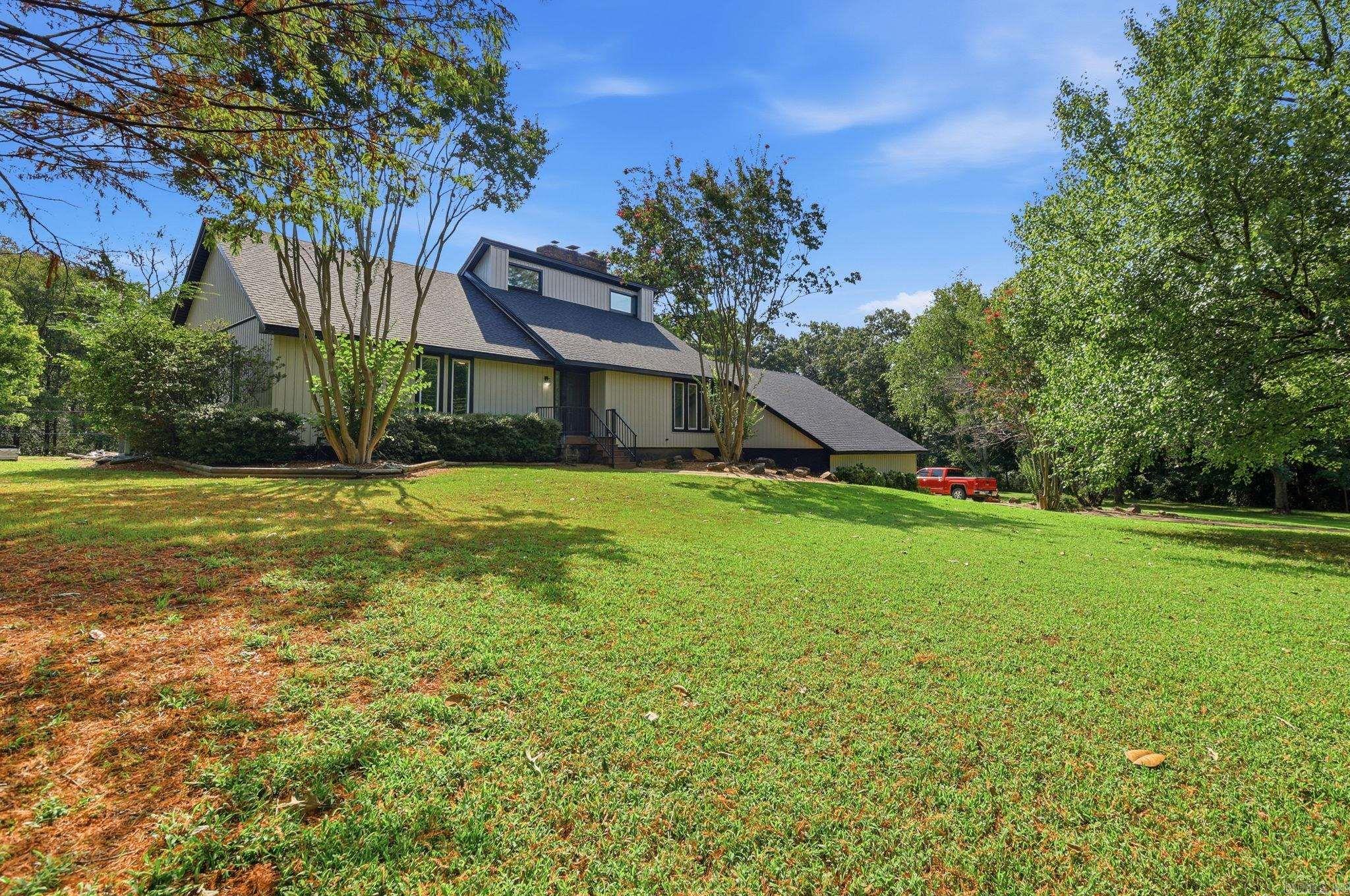 18 Robinwood Drive Property Photo 7