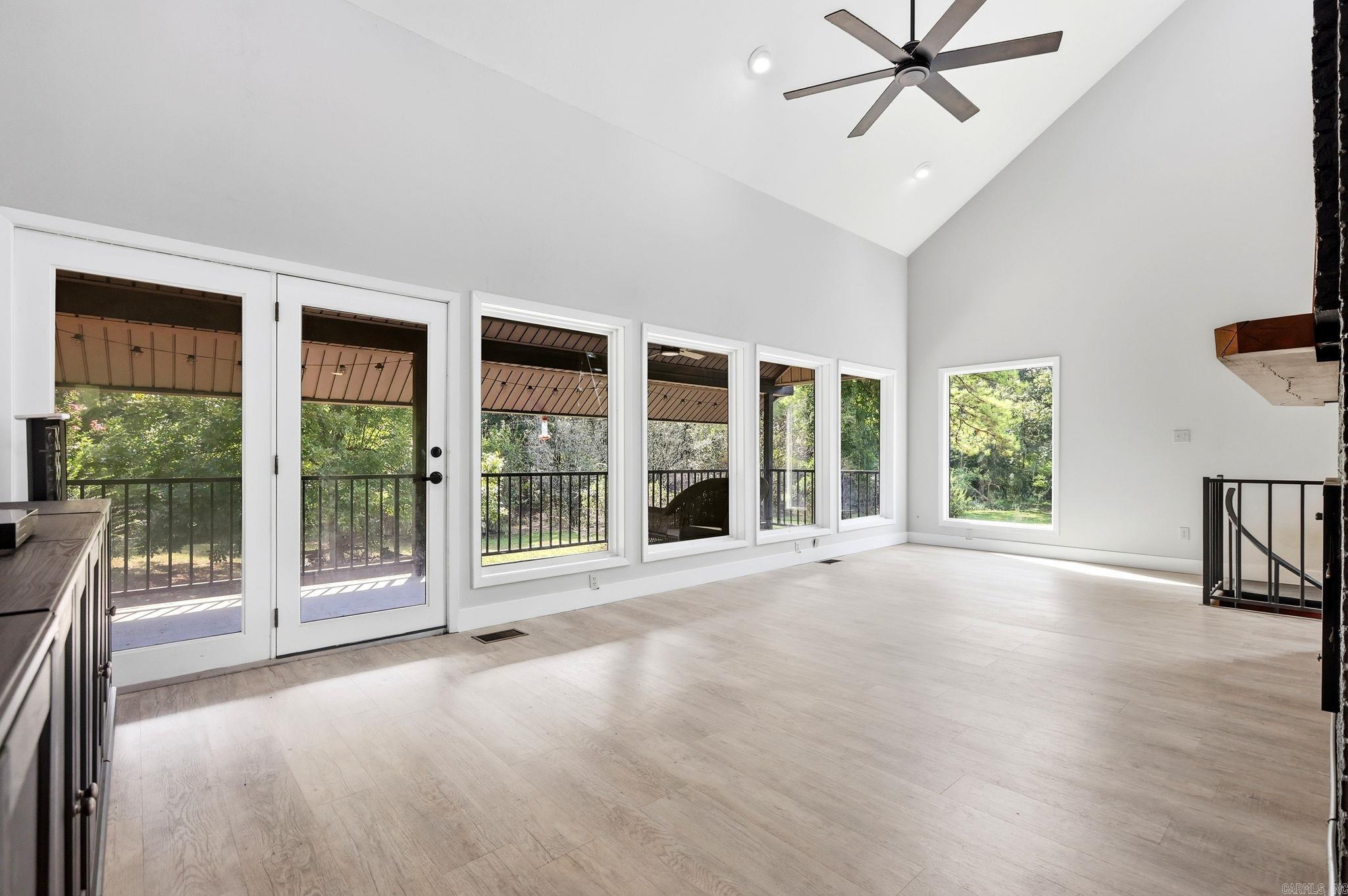 18 Robinwood Drive Property Photo 11