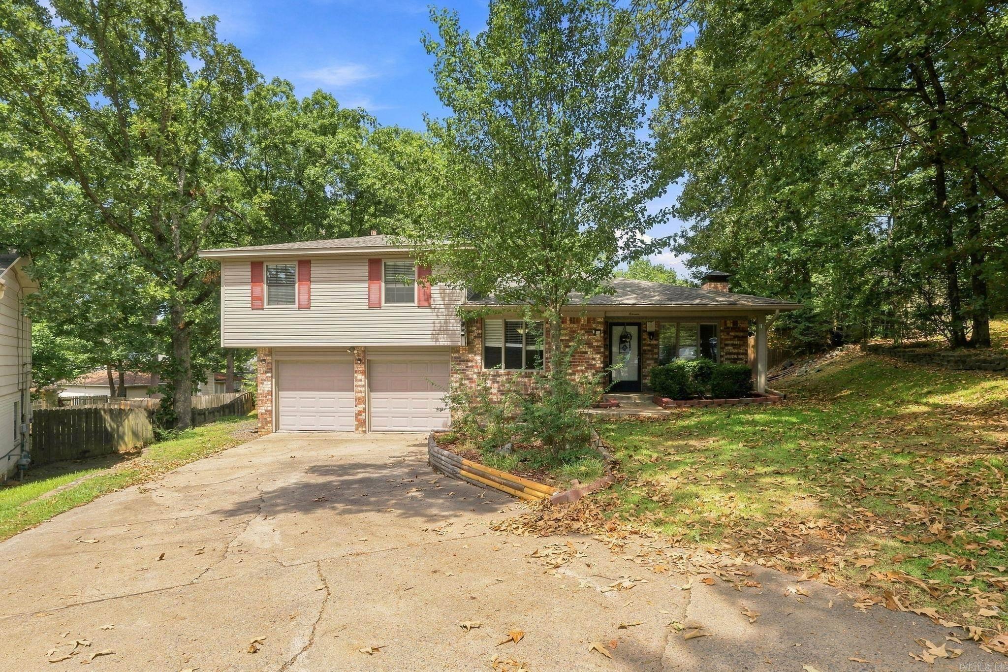 11 Cherrywood Ct Property Photo 1