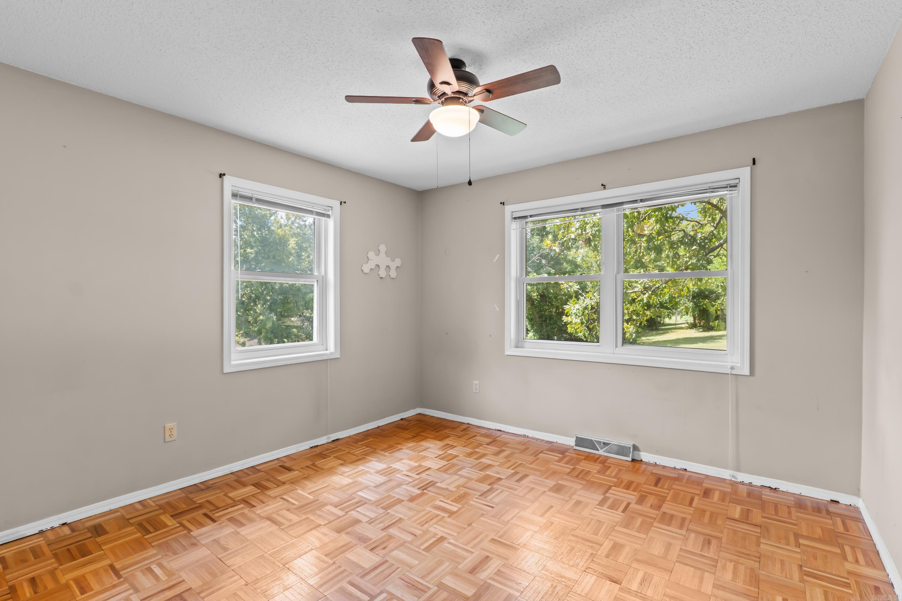 401 Westwood Drive Property Photo 21