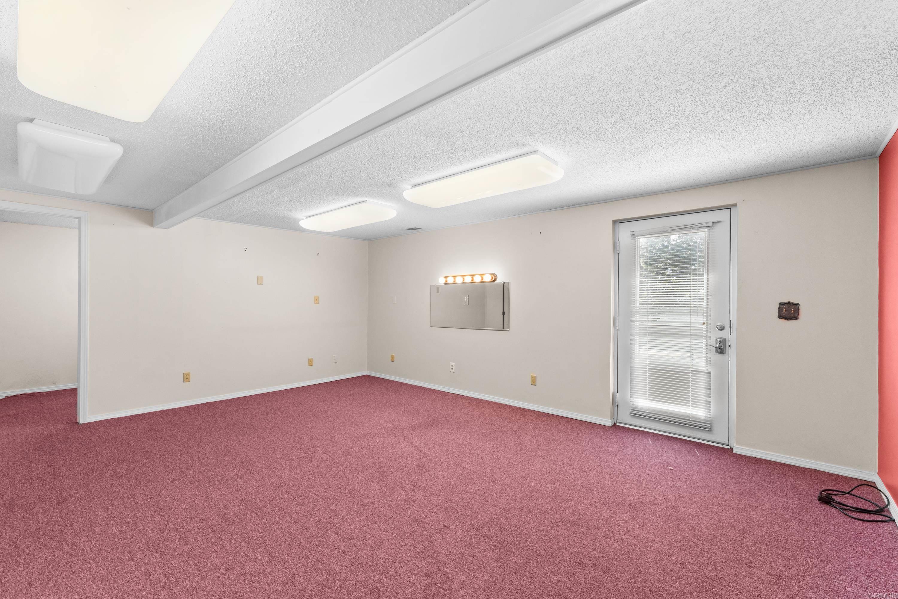 401 Westwood Drive Property Photo 25