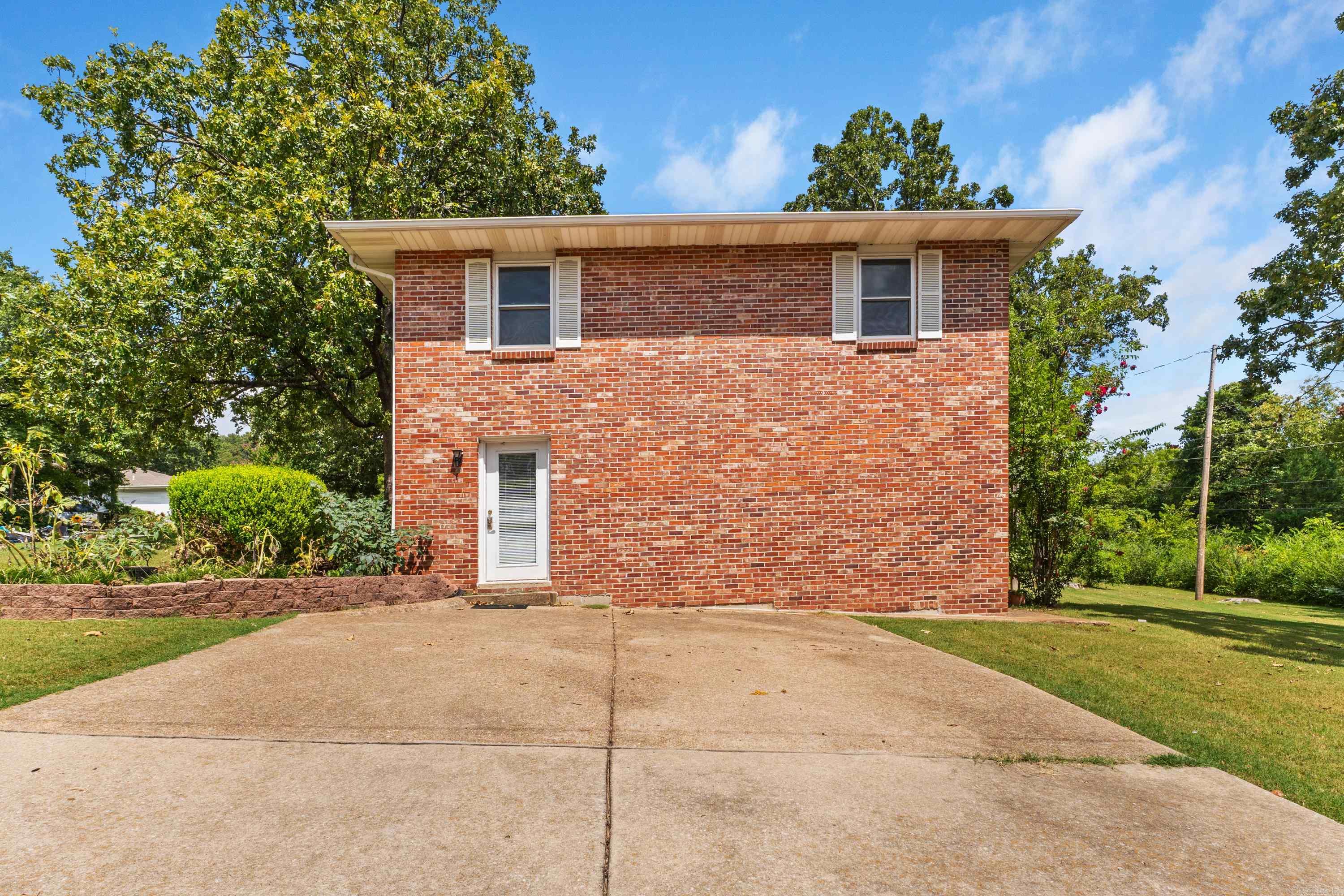 401 Westwood Drive Property Photo 28