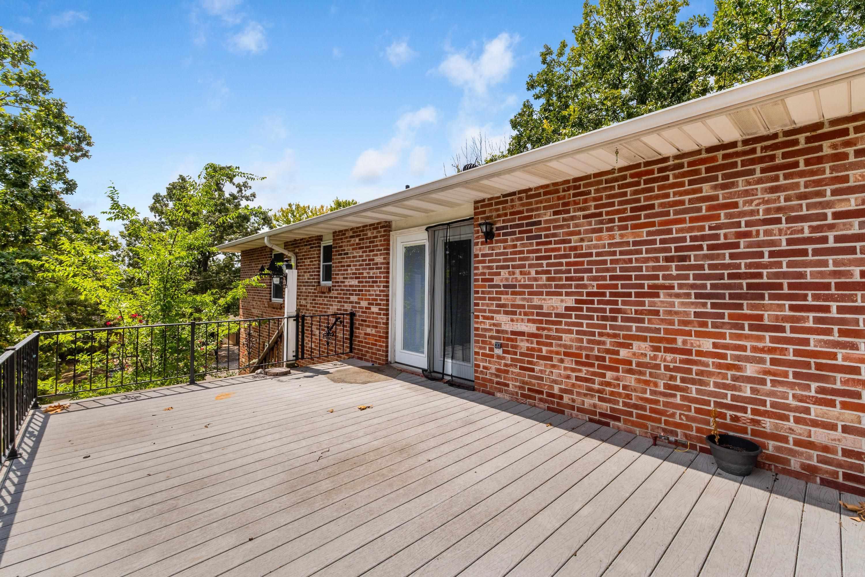 401 Westwood Drive Property Photo 31
