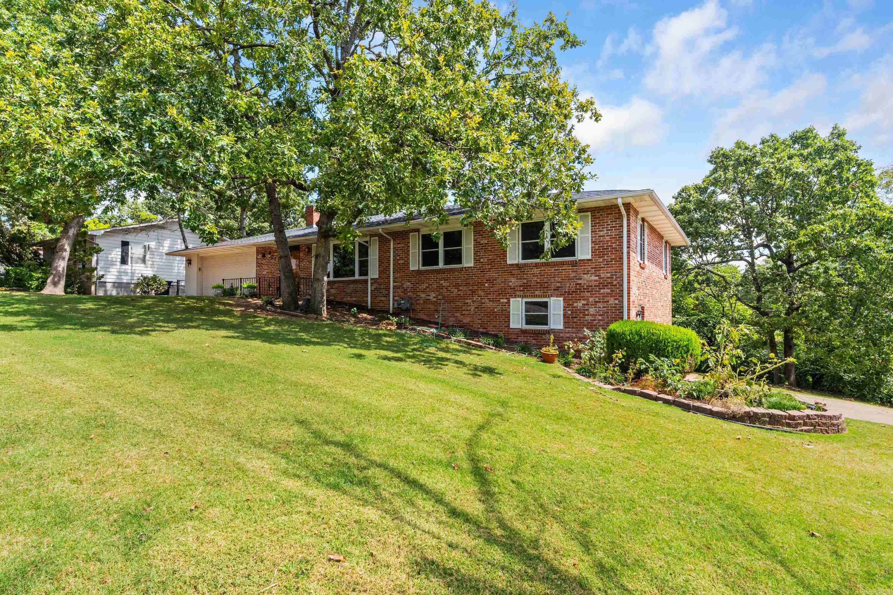 401 Westwood Drive Property Photo 32