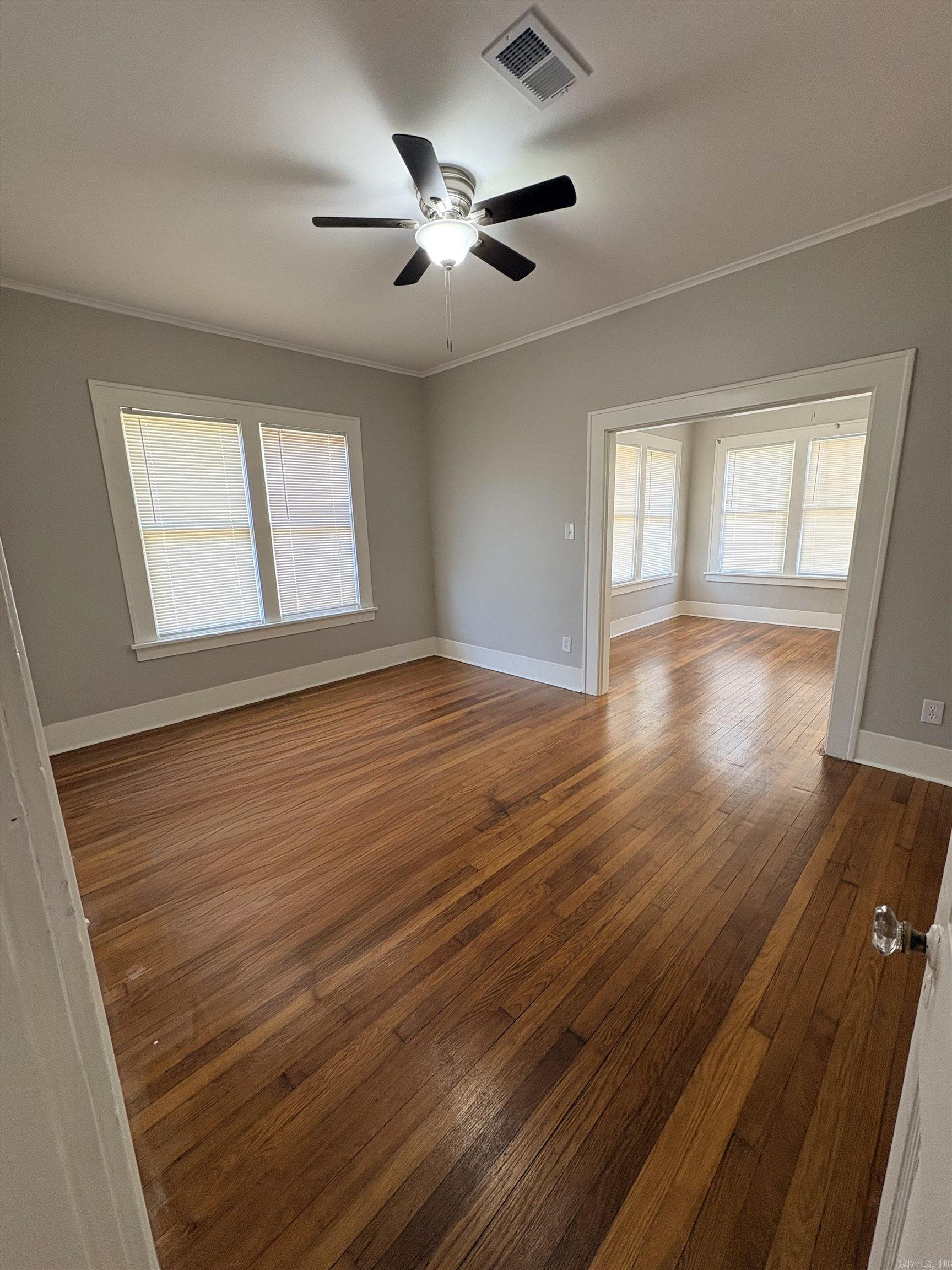 921 N Madison Avenue Property Photo 9