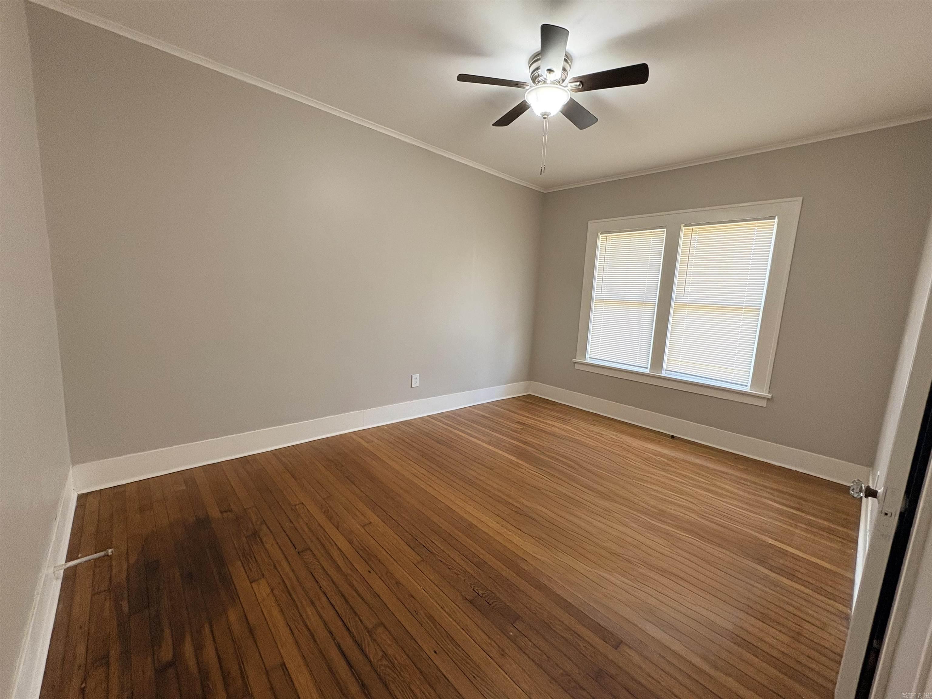 921 N Madison Avenue Property Photo 11
