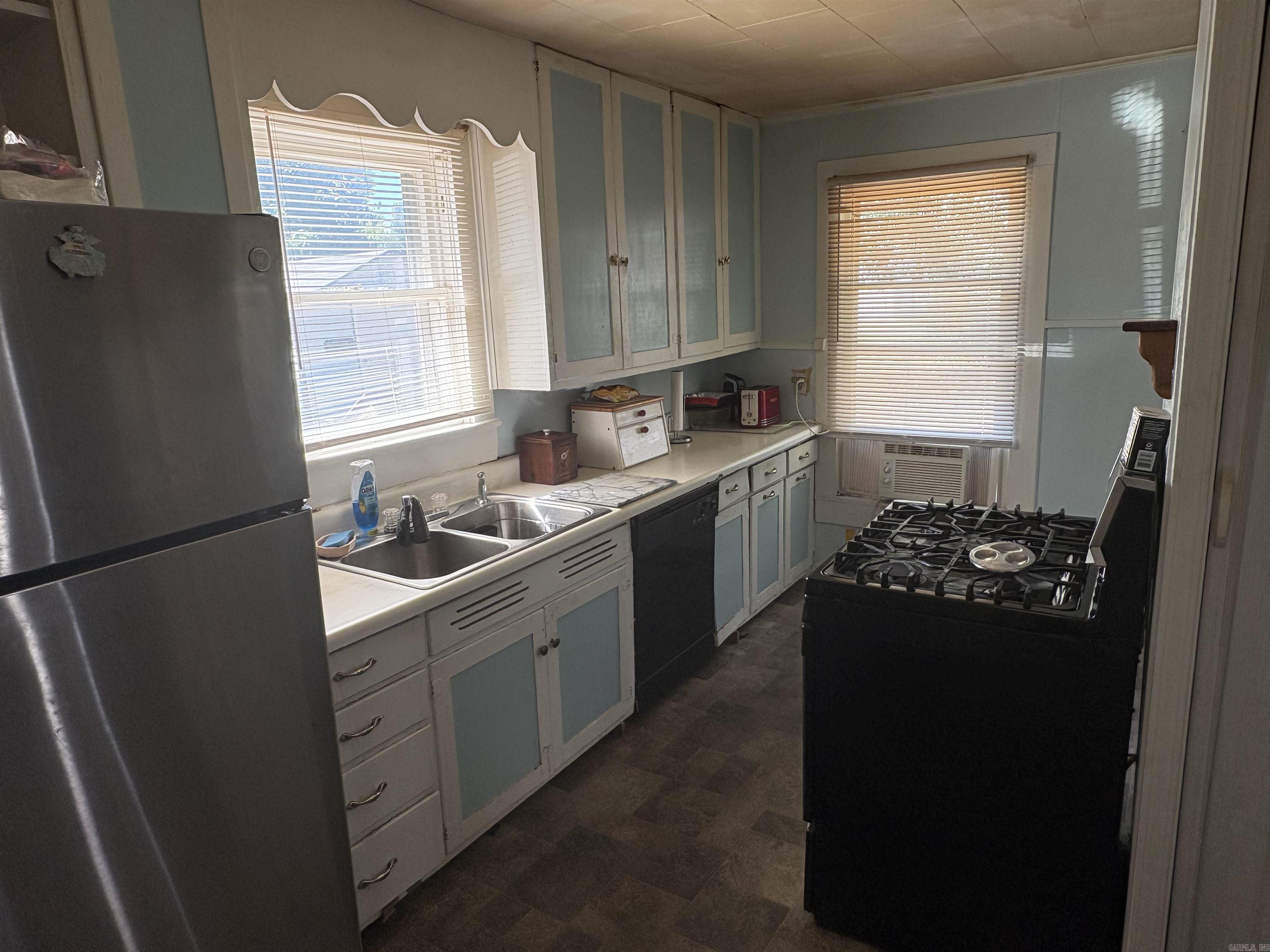 301 New York Avenue Property Photo 13
