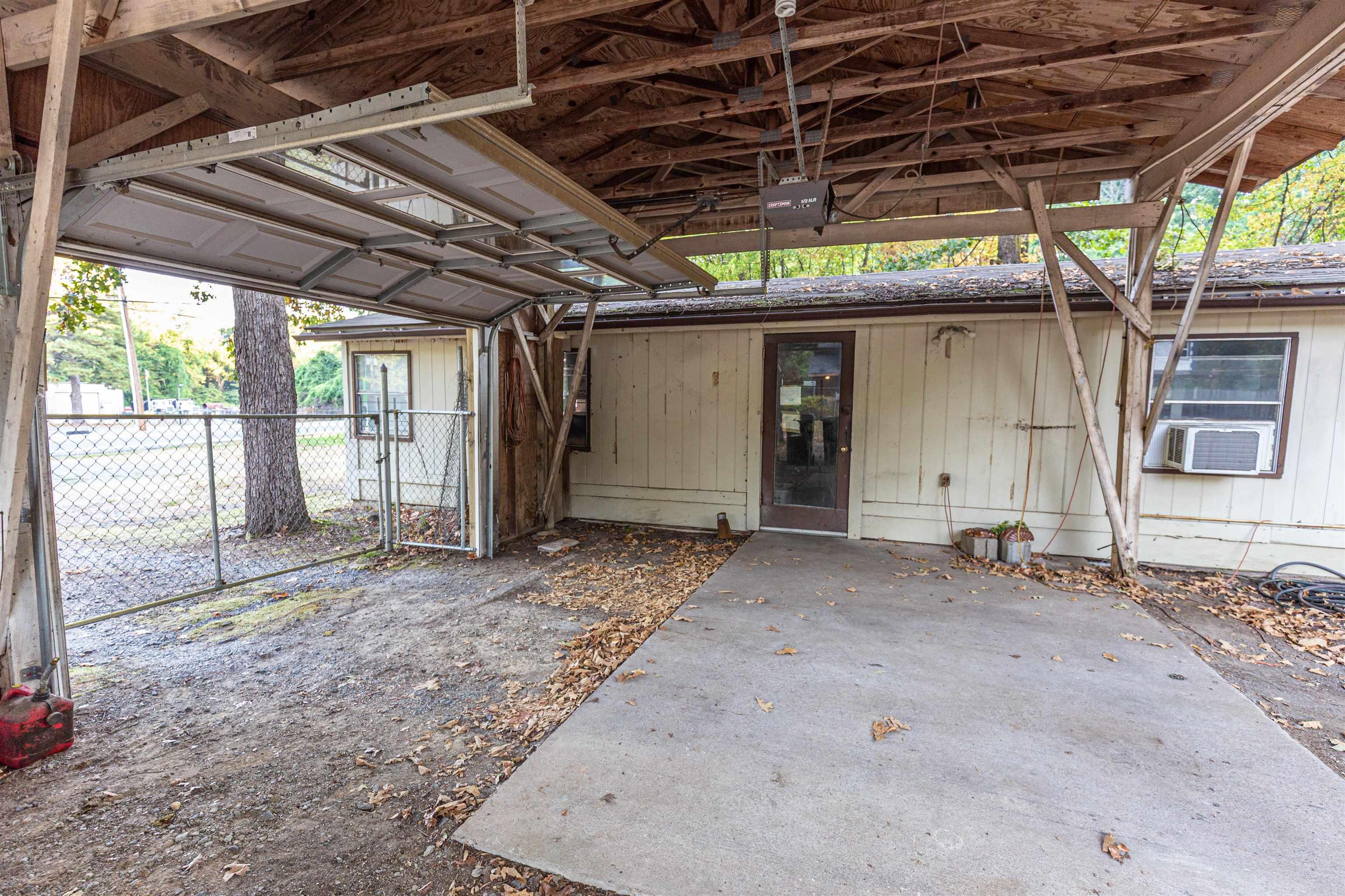 8519 Arch St Pike Property Photo 6
