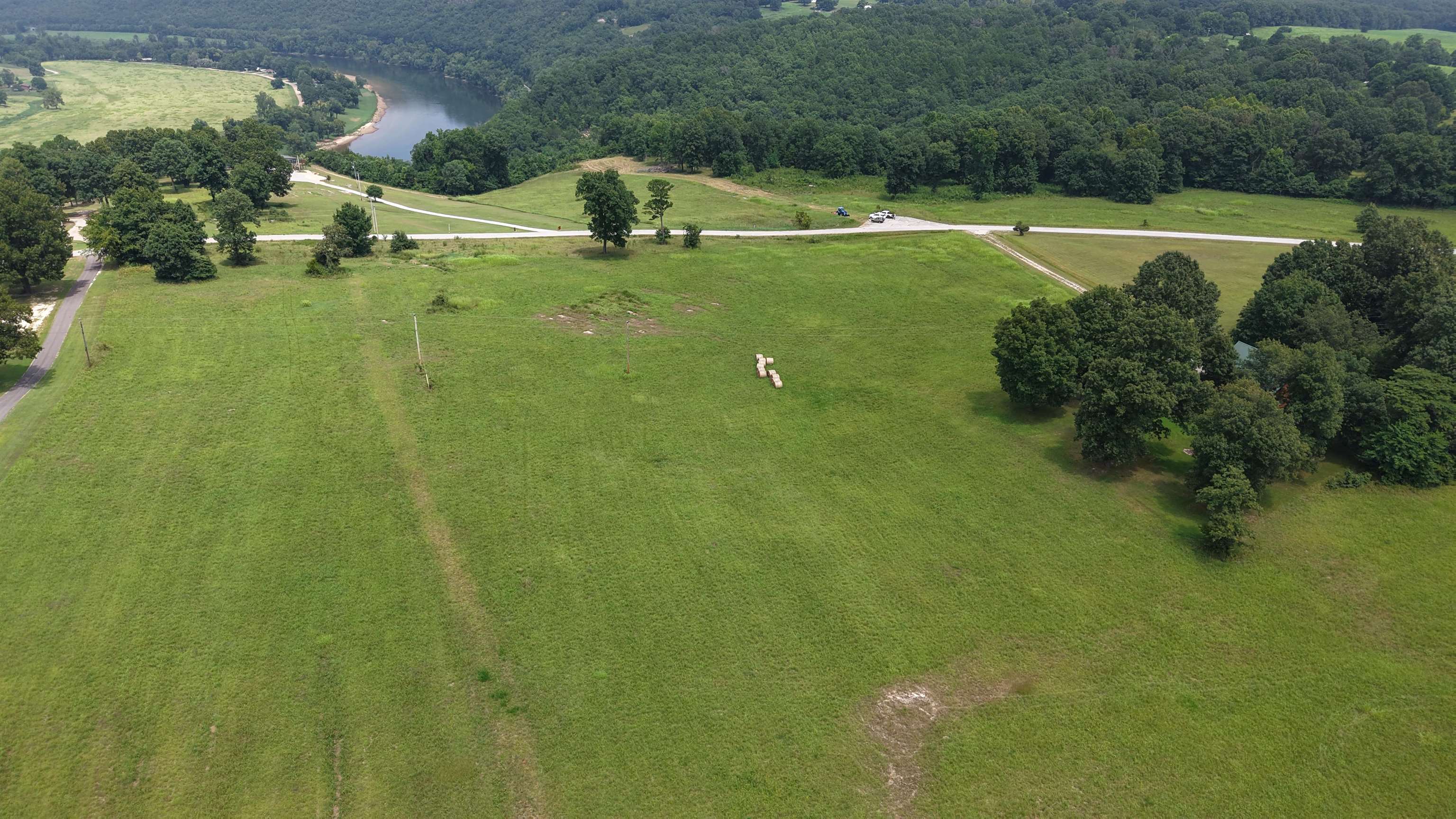 Lot 19 Crown Ct. Property Photo 11
