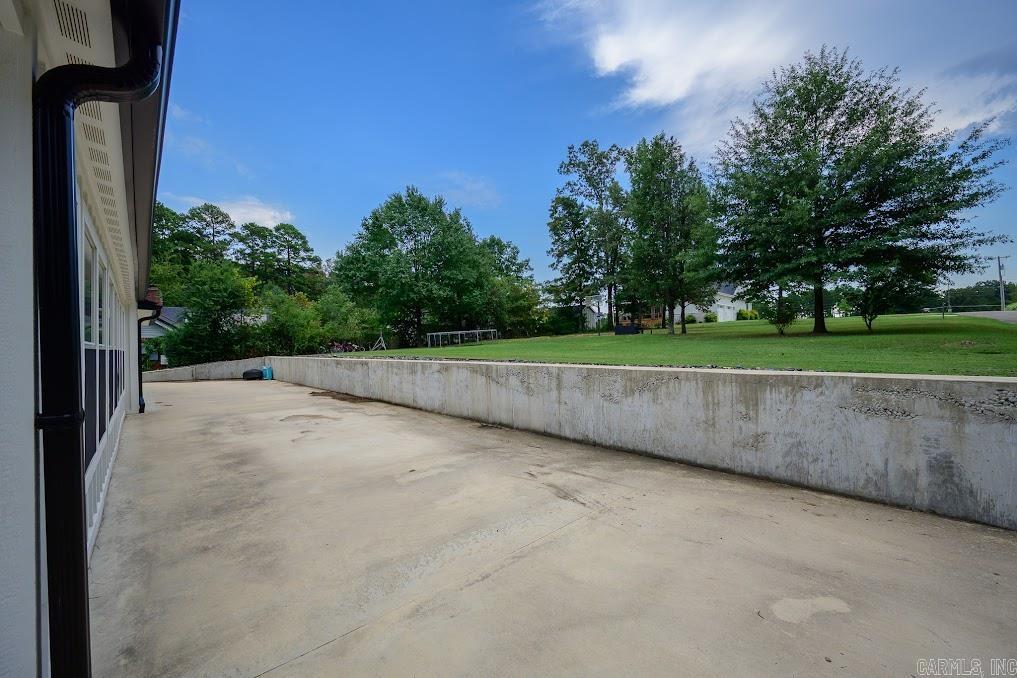 101 Sherwood Forest Drive Property Photo 18