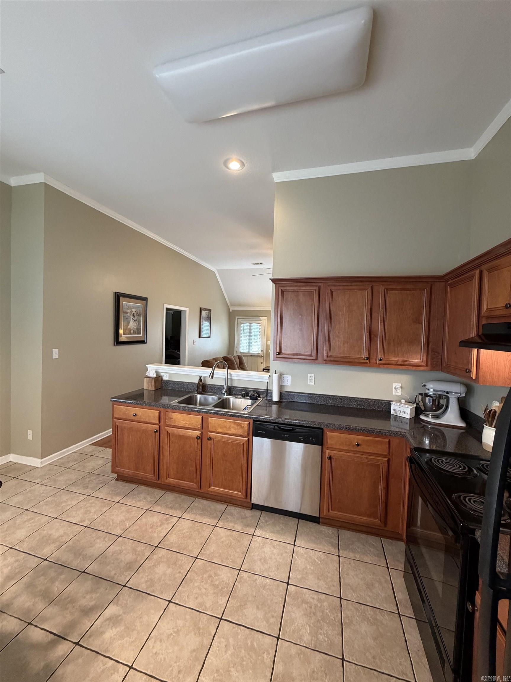 5620 Windsong Drive Property Photo 6
