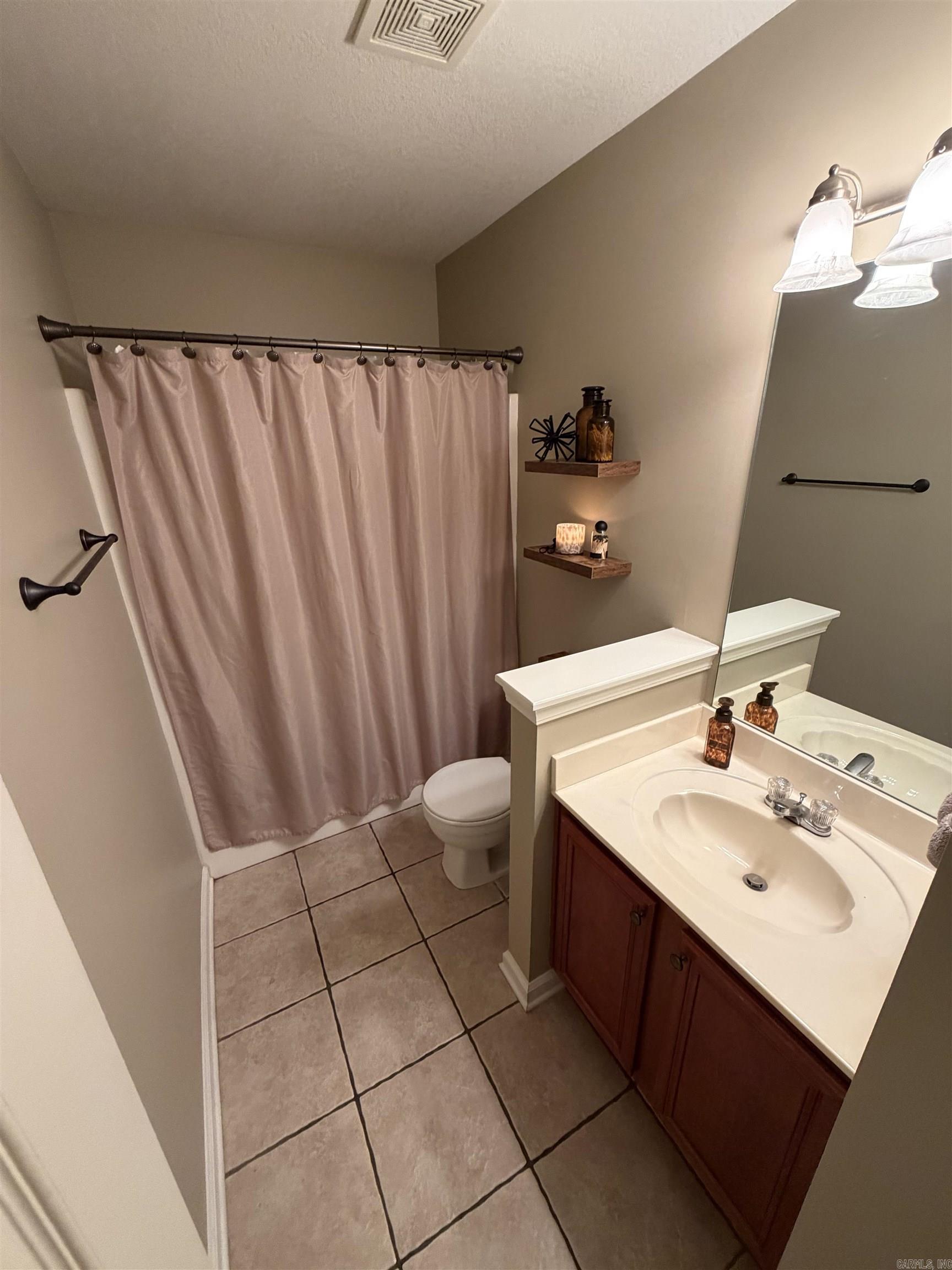 5620 Windsong Drive Property Photo 8
