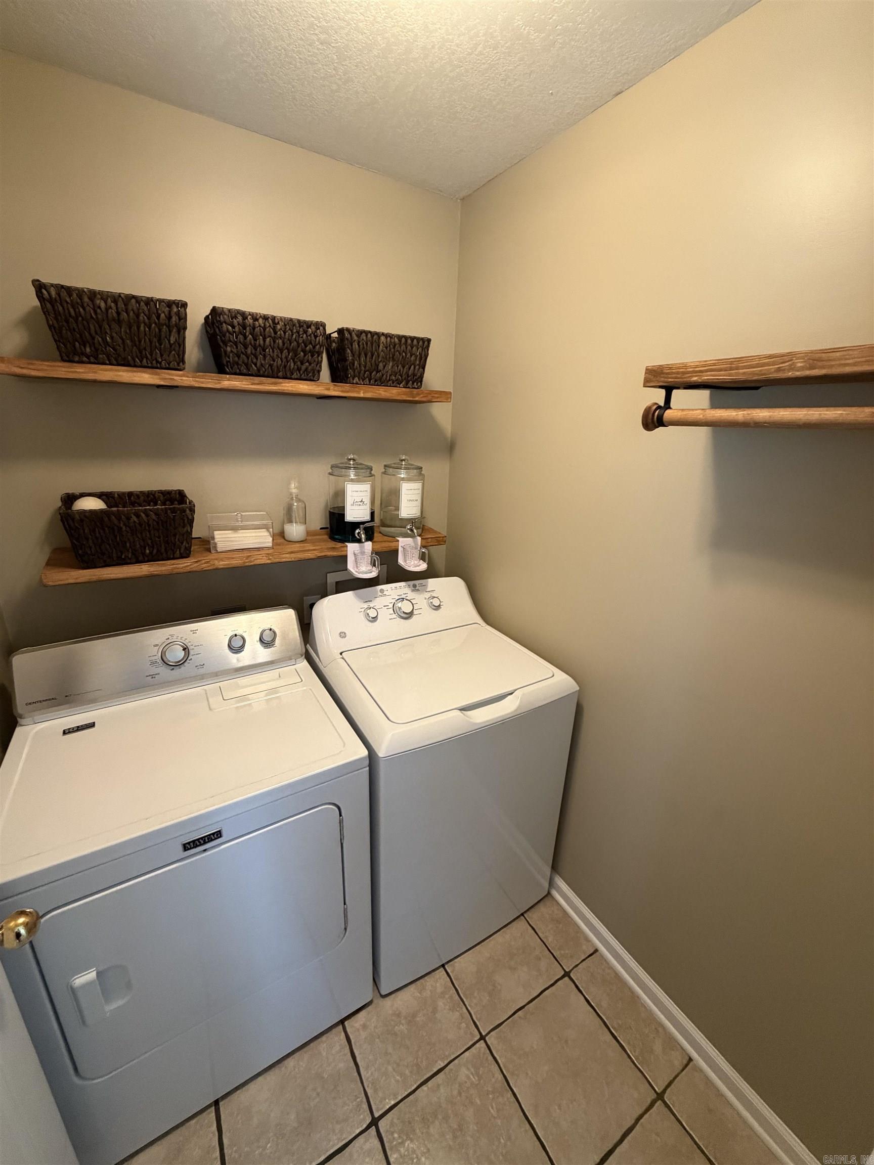 5620 Windsong Drive Property Photo 11