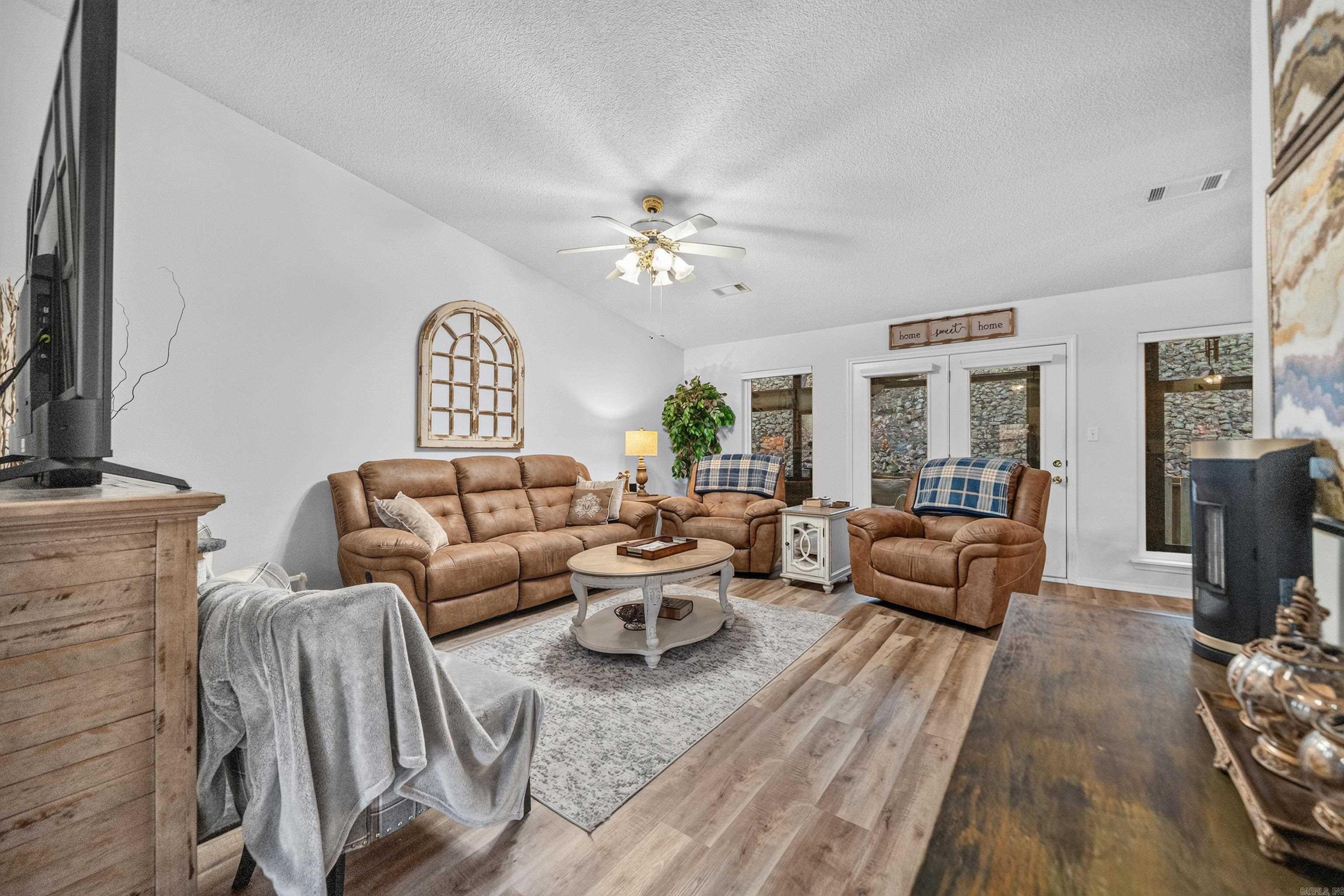 500 Pakis Street 11a Property Photo 6