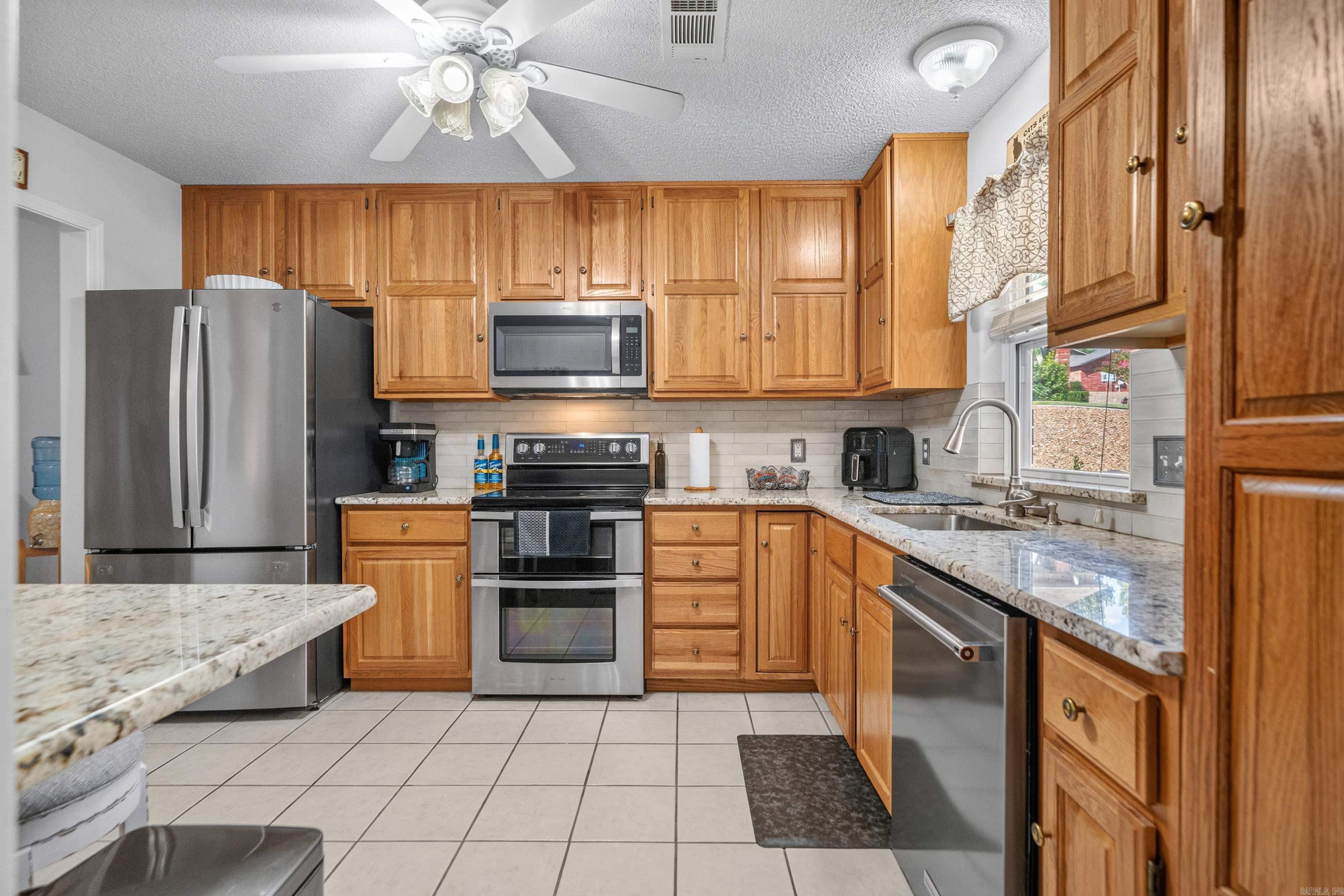 500 Pakis Street 11a Property Photo 15