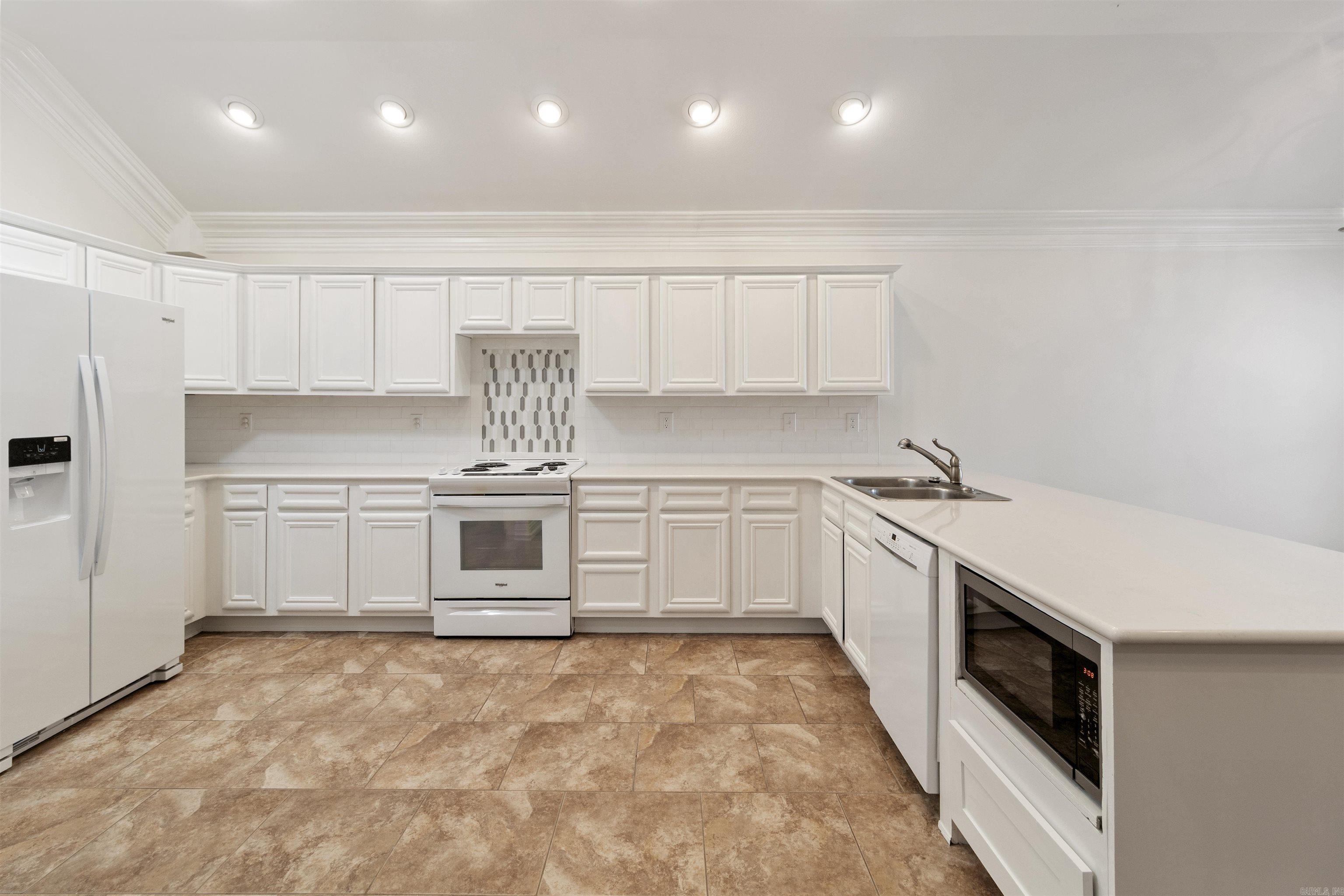 16 Dauphine Pl Property Photo 8