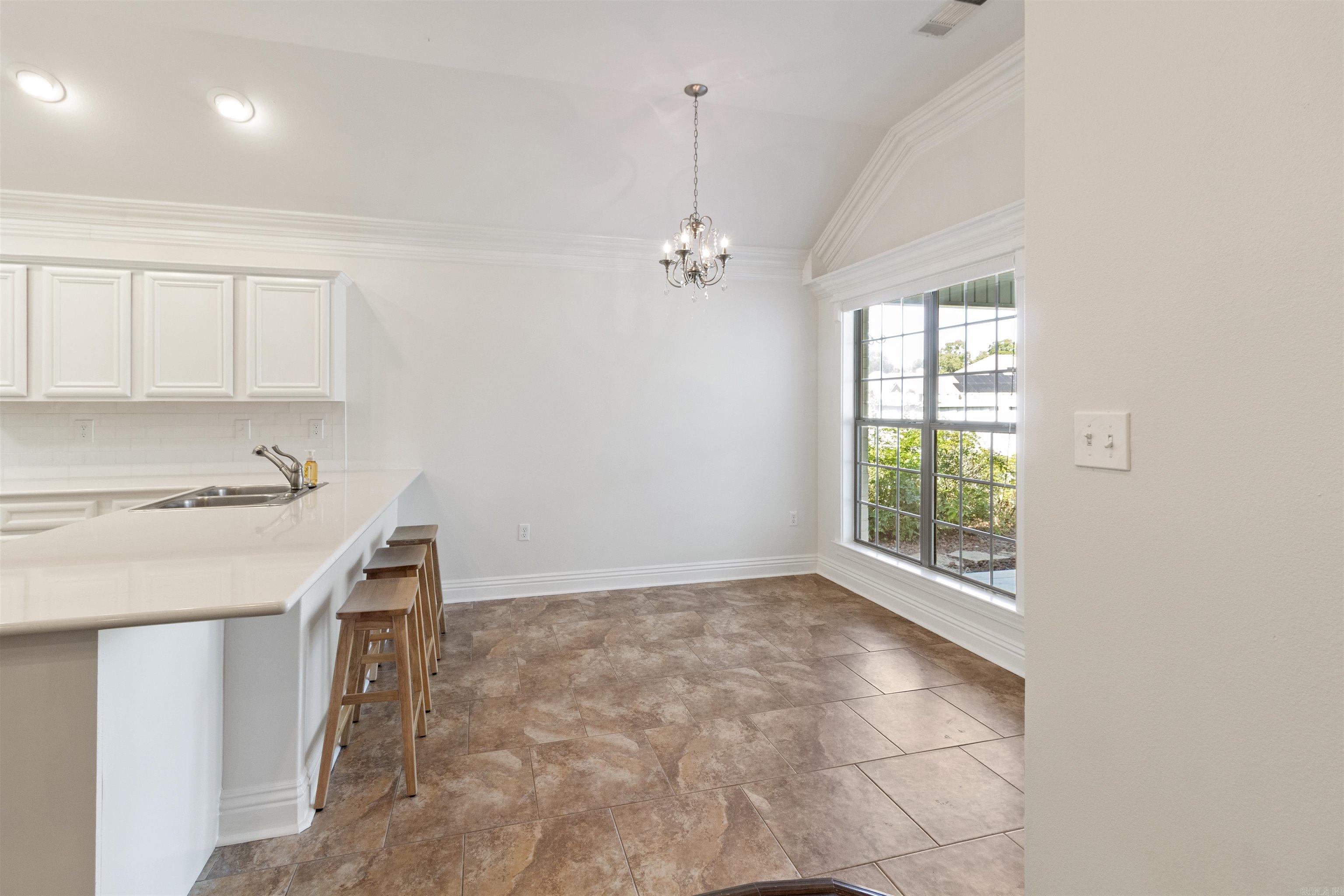 16 Dauphine Pl Property Photo 11