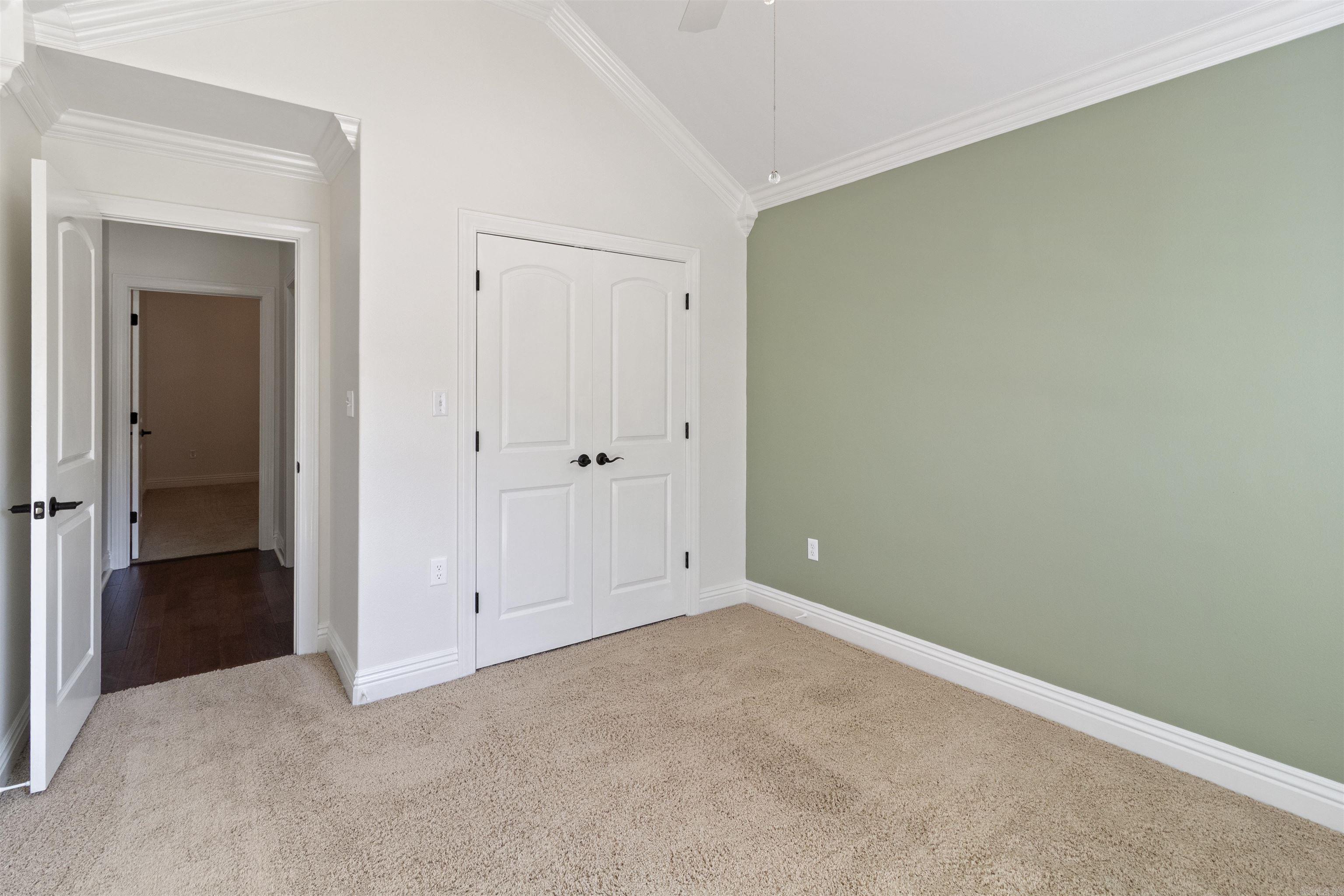 16 Dauphine Pl Property Photo 17