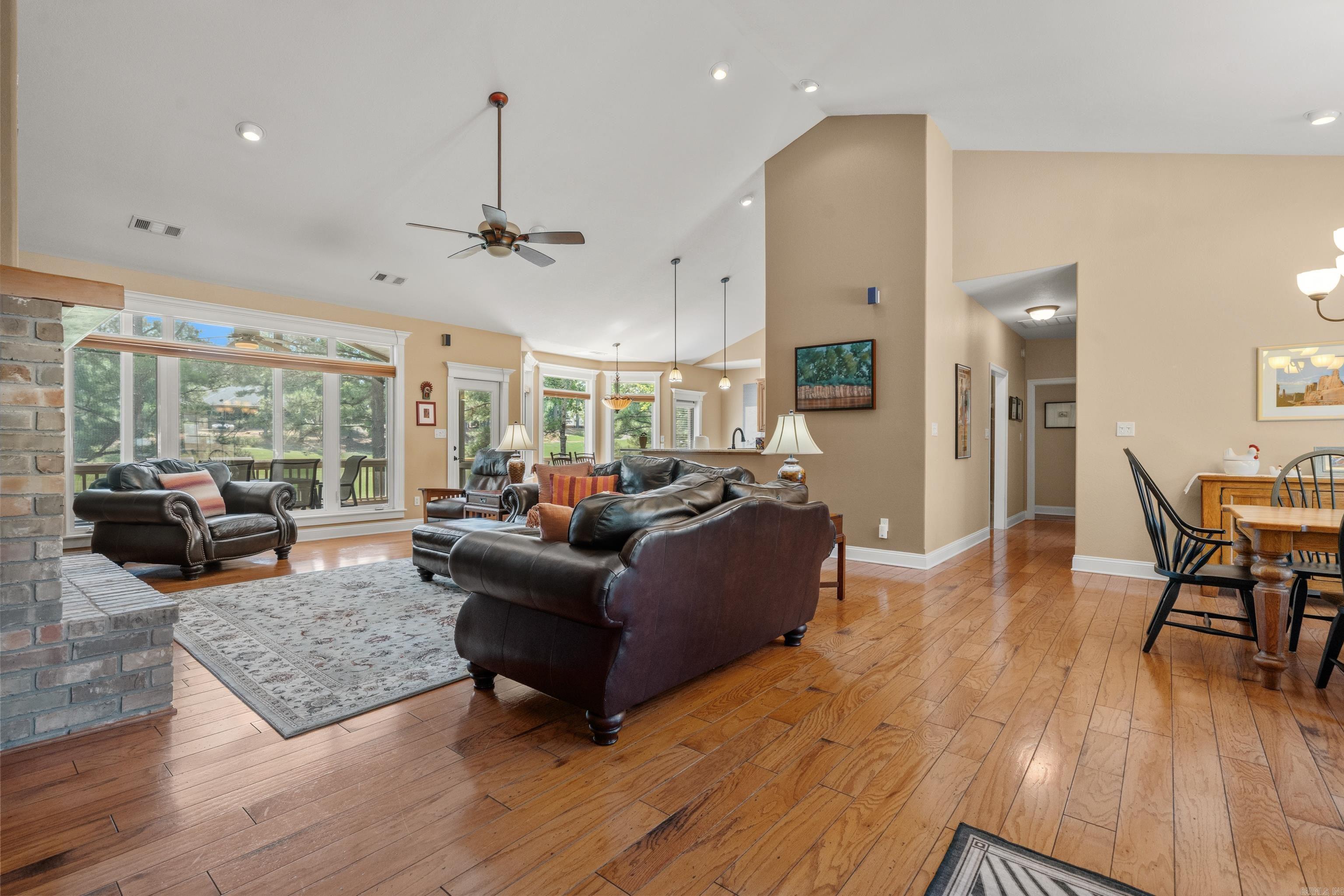 28 Asombroso Lane Property Photo 7