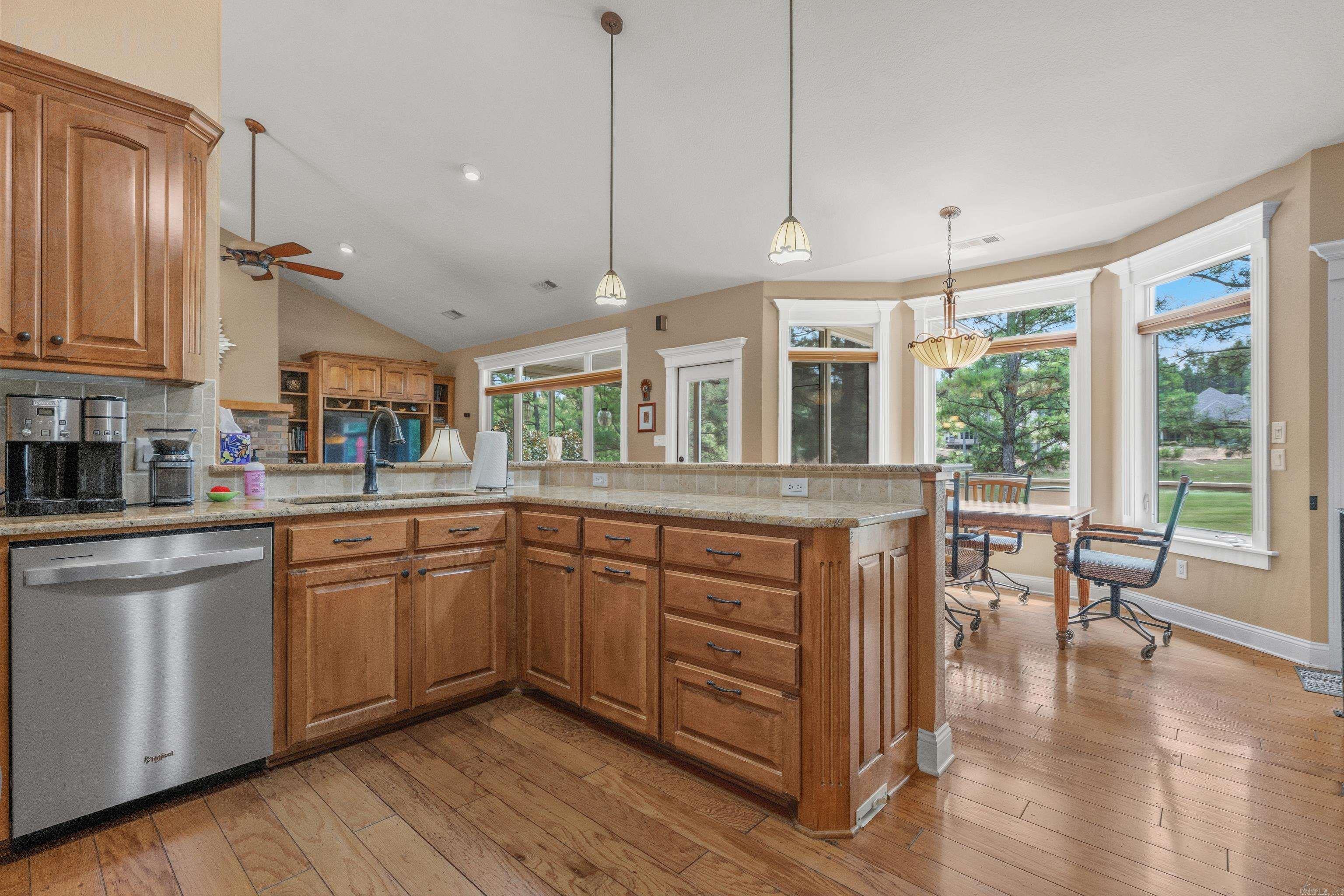 28 Asombroso Lane Property Photo 11