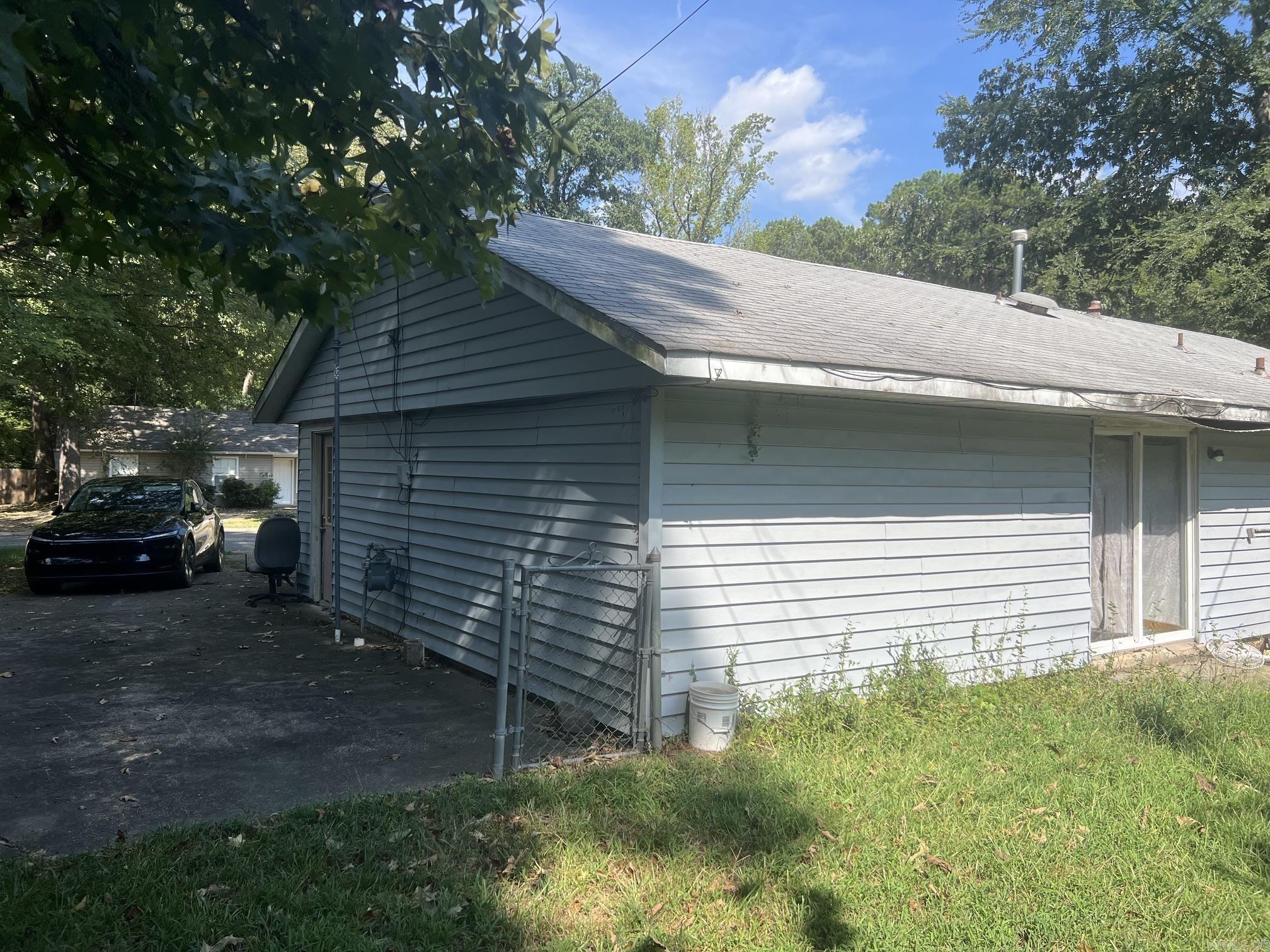 912 Edgehill Dr Property Photo 14