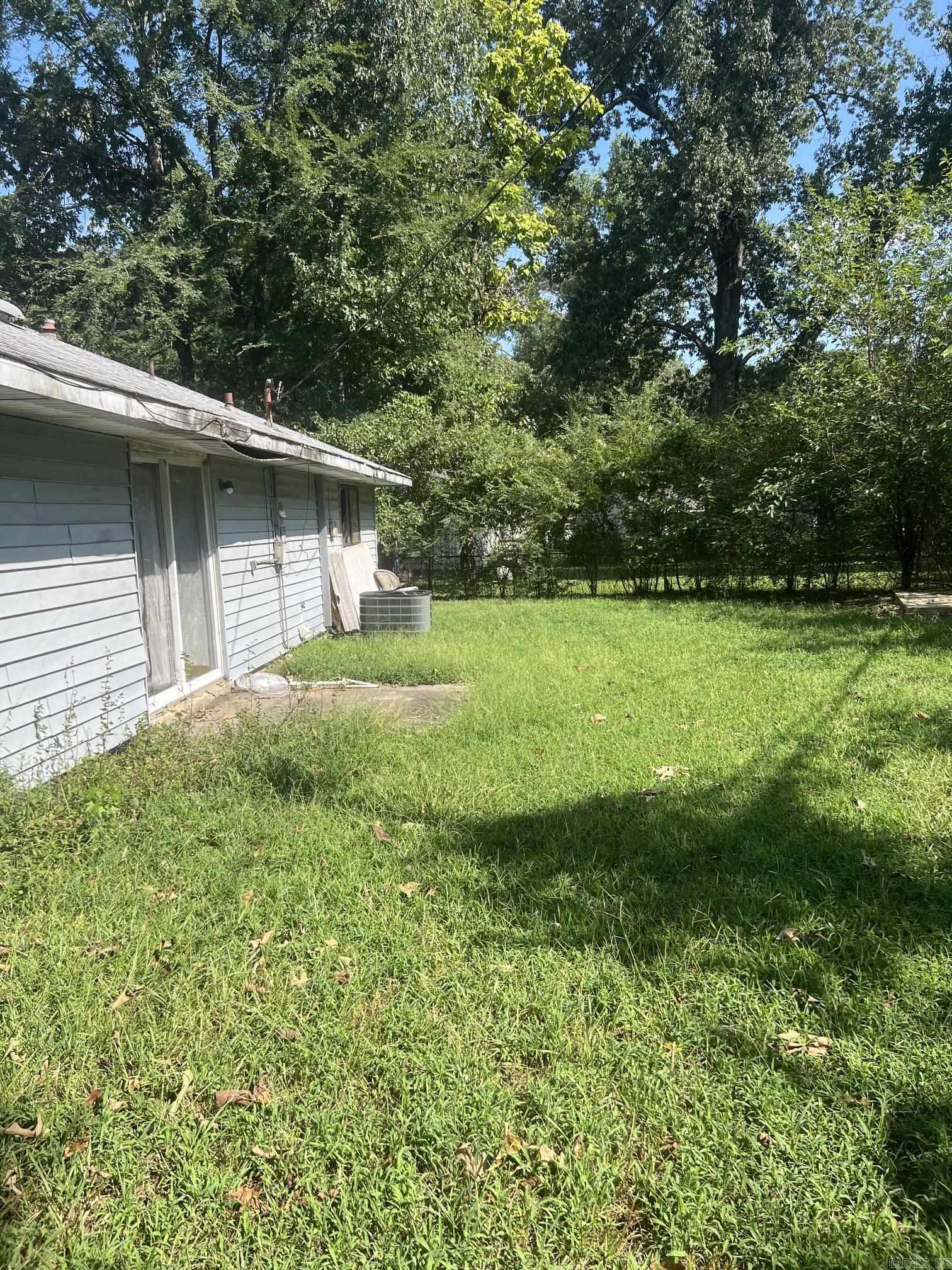 912 Edgehill Dr Property Photo 15